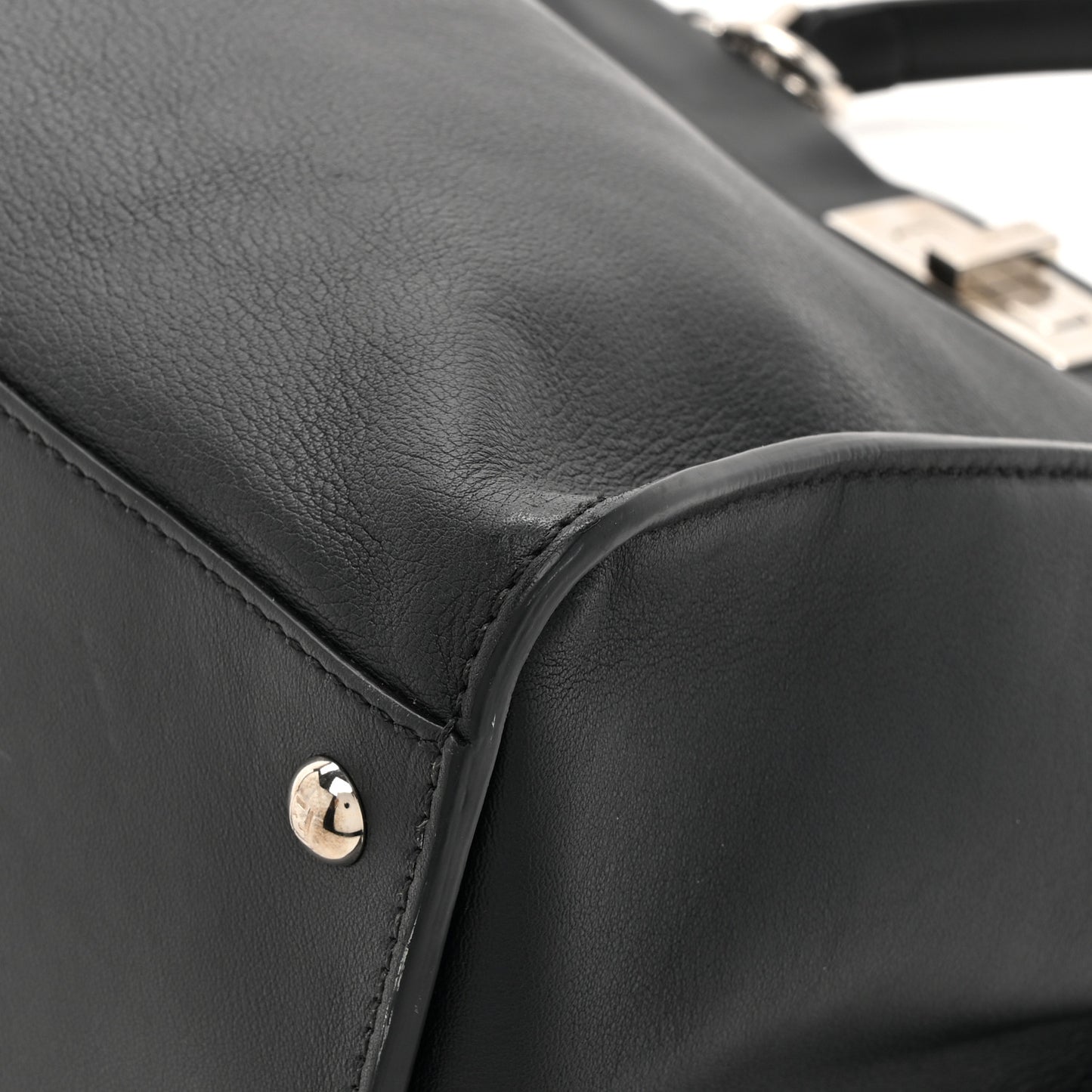 Vitello Dolce Marmol Patent Crocodile Trapuntata Large Peekaboo Iconic Satchel Black Fumo