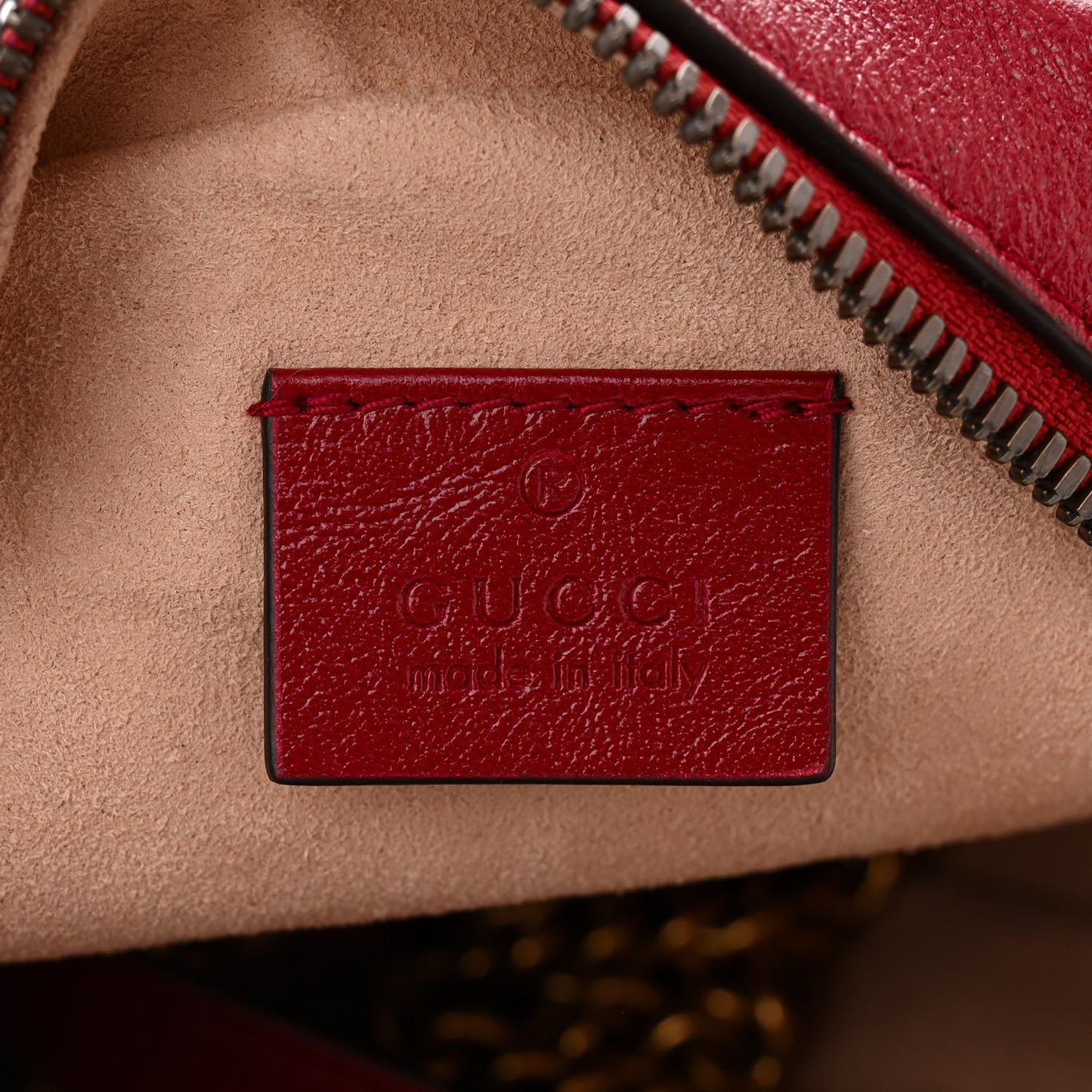 Glazed Calfskin Matelasse Heart Mini GG Marmont Round Shoulder Bag Romantic Cerise