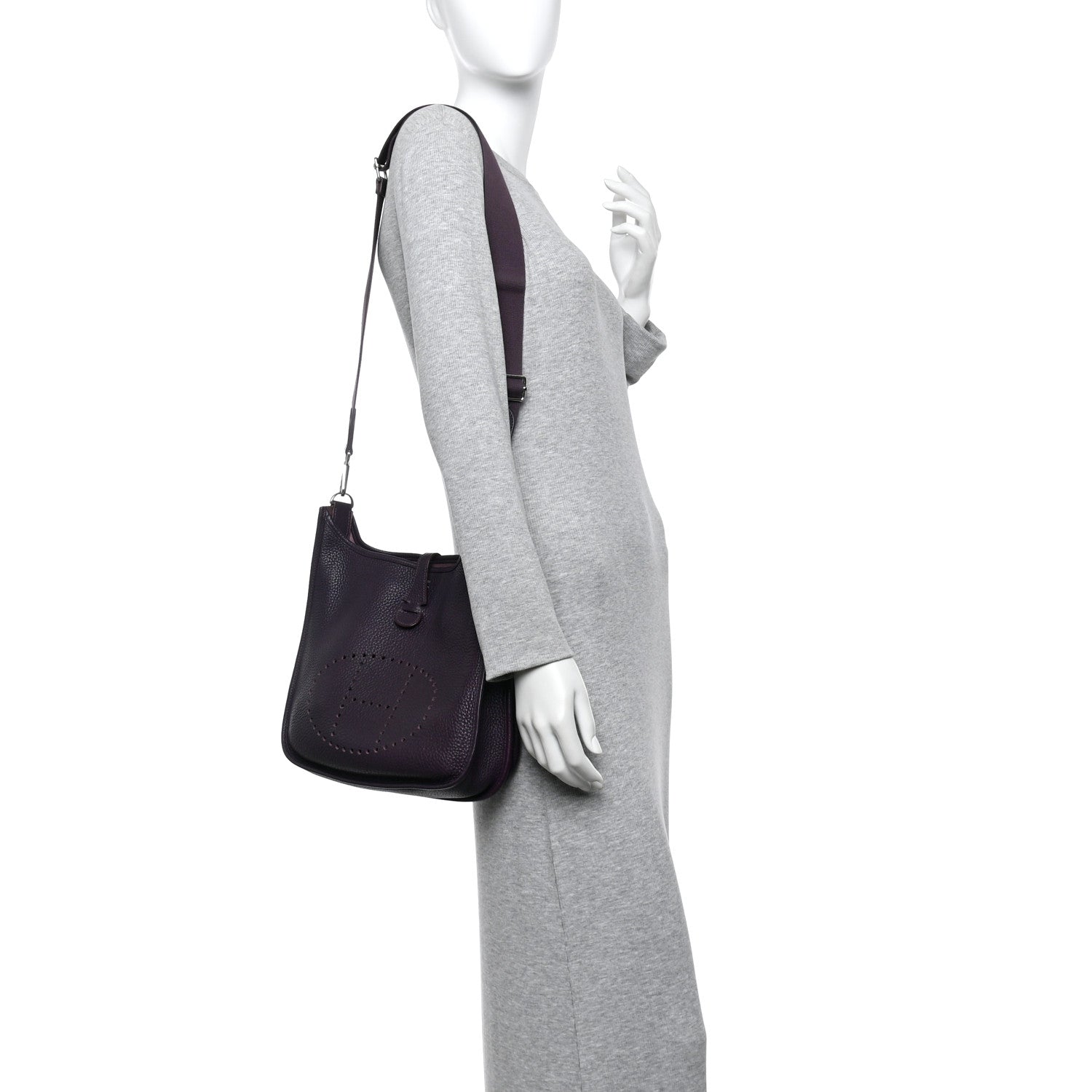 Hermes Taurillon Clemence EVELYNE III PM Ultraviolet 2 of 9