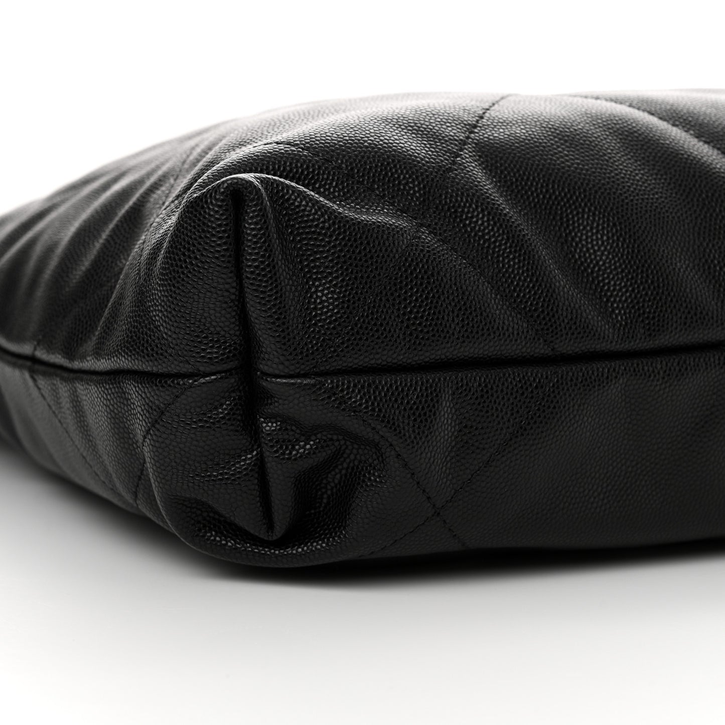 Shiny Caviar Quilted Monochrome Small Chanel 22 Black