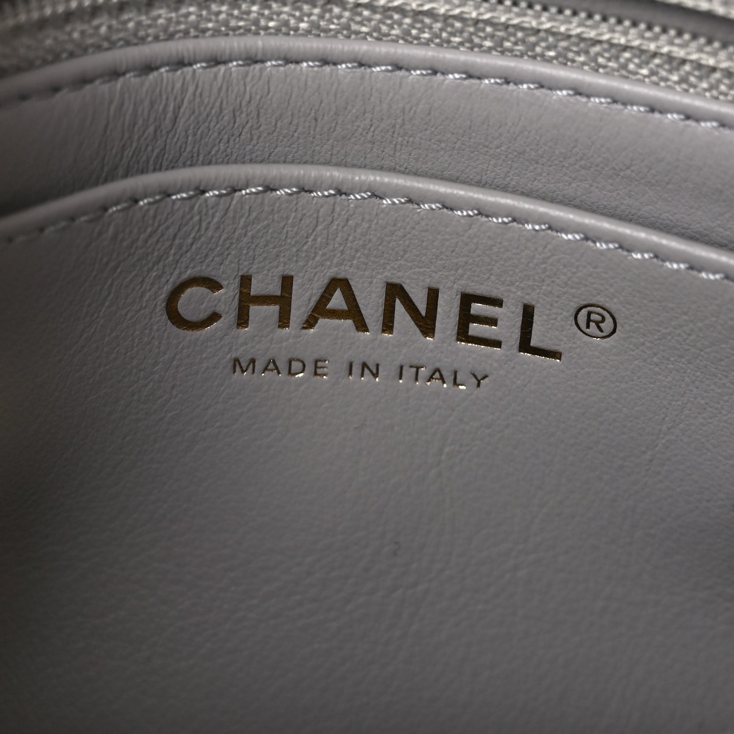 Lambskin Quilted Mini Pearl Crush Flap Light Grey