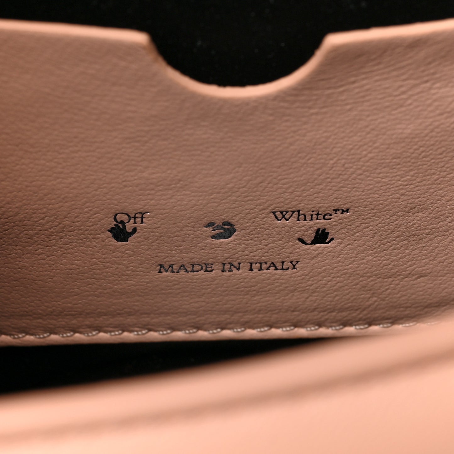 Calfskin Burrow 22 Shoulder Bag Light Pink