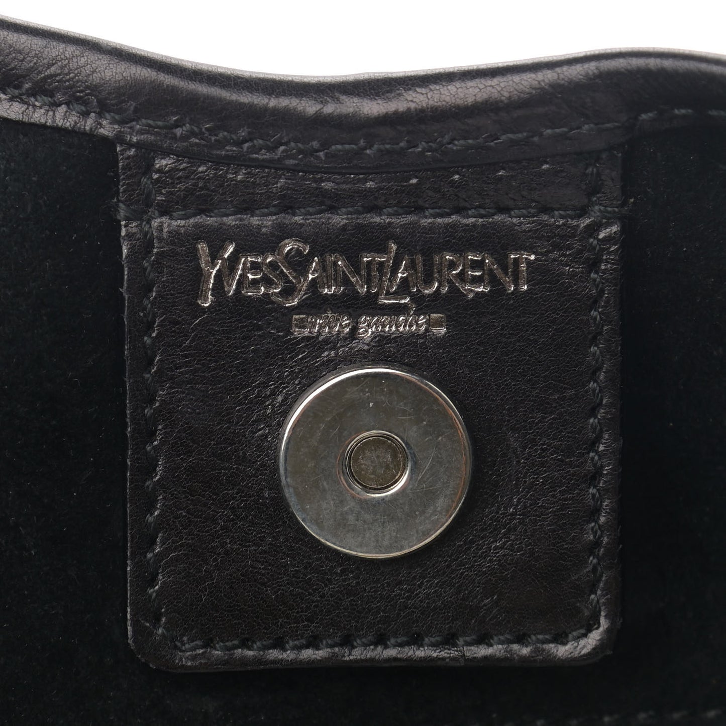 Suede Medium Mombasa Black