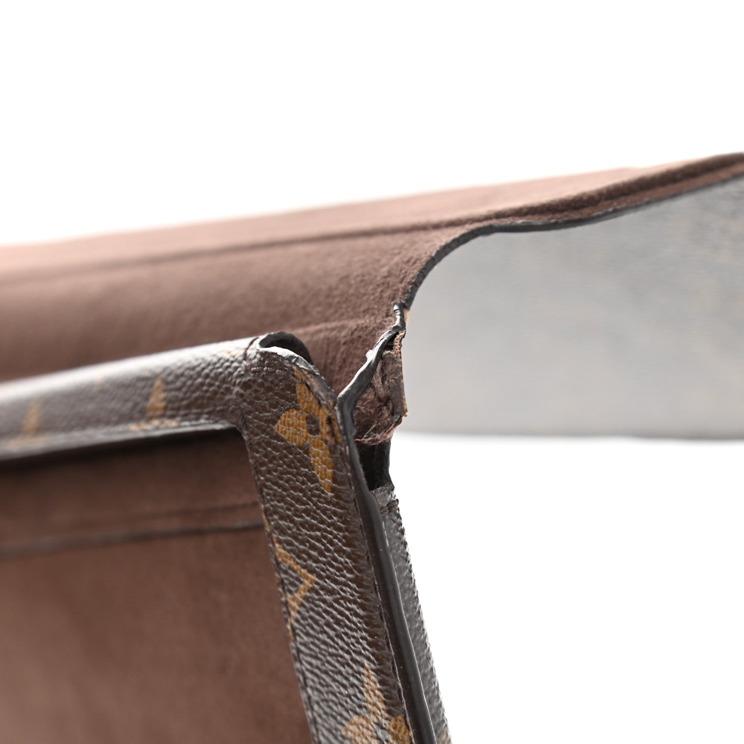 Louis Vuitton Monogram Folio iPad Mini Case 11 of 12