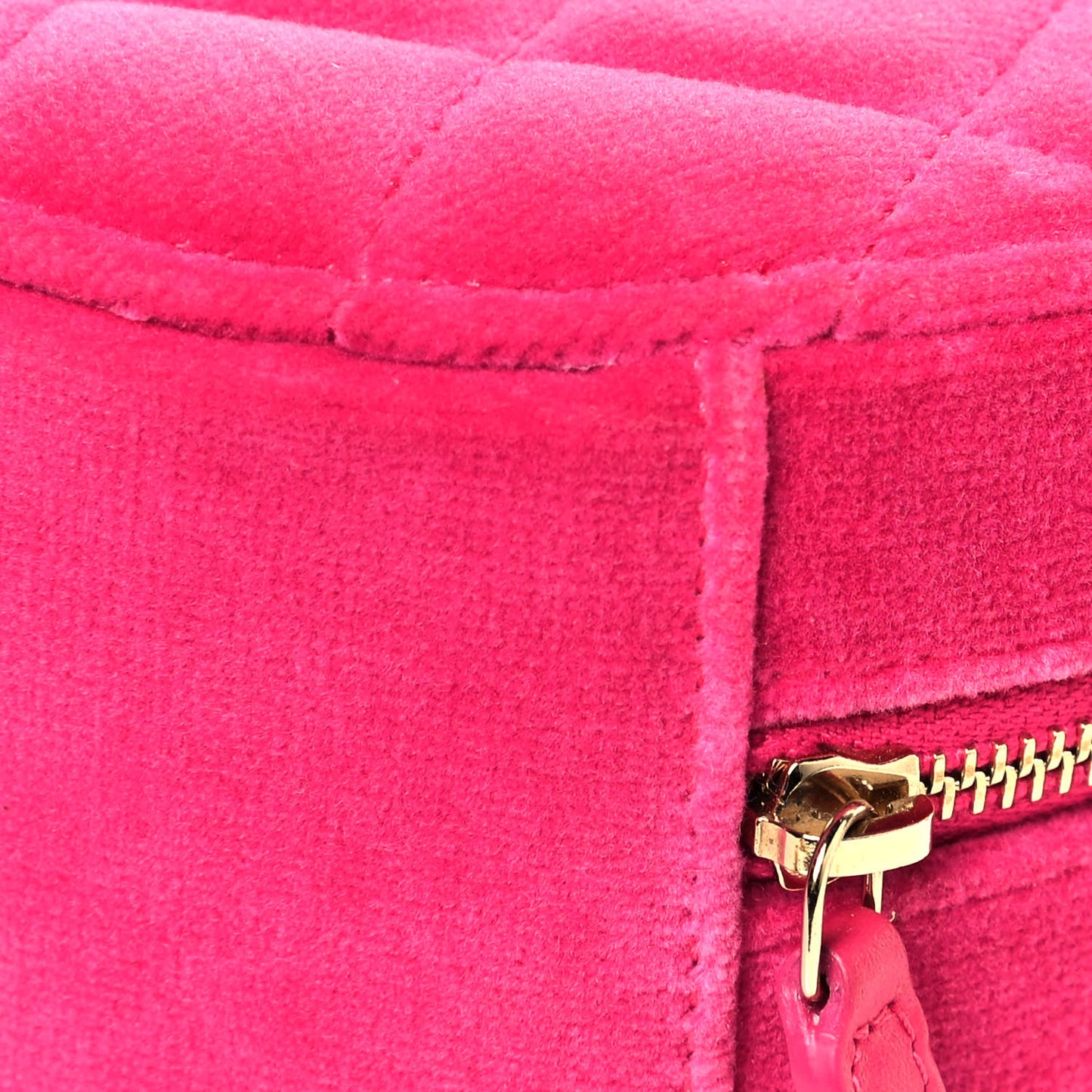 Velvet Round Quilted Pearl Crush Clutch With Chain Pink