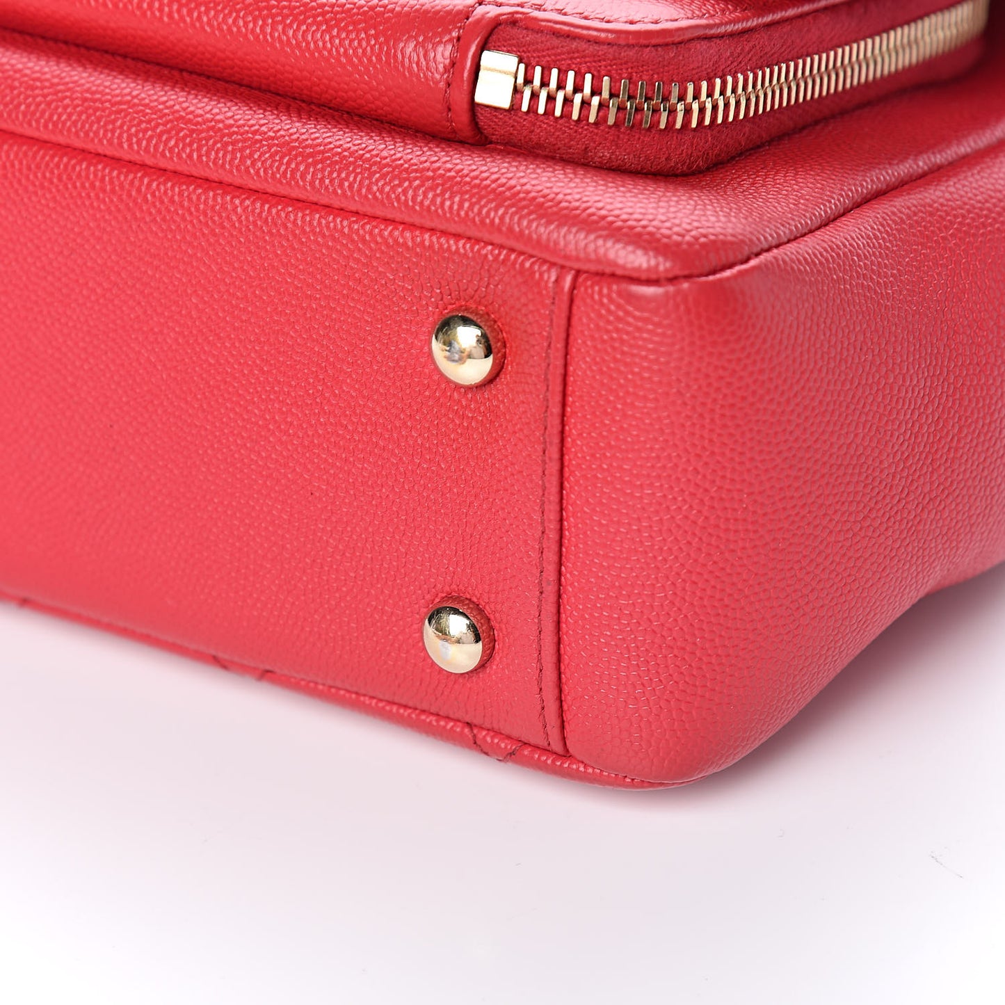 Caviar Quilted Medium Business Affinity Flap Red