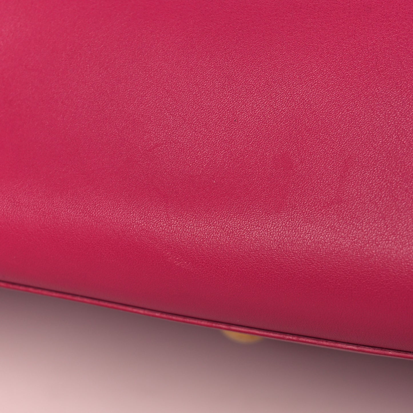 Calfskin Medium Classic Y Cabas Fuchsia