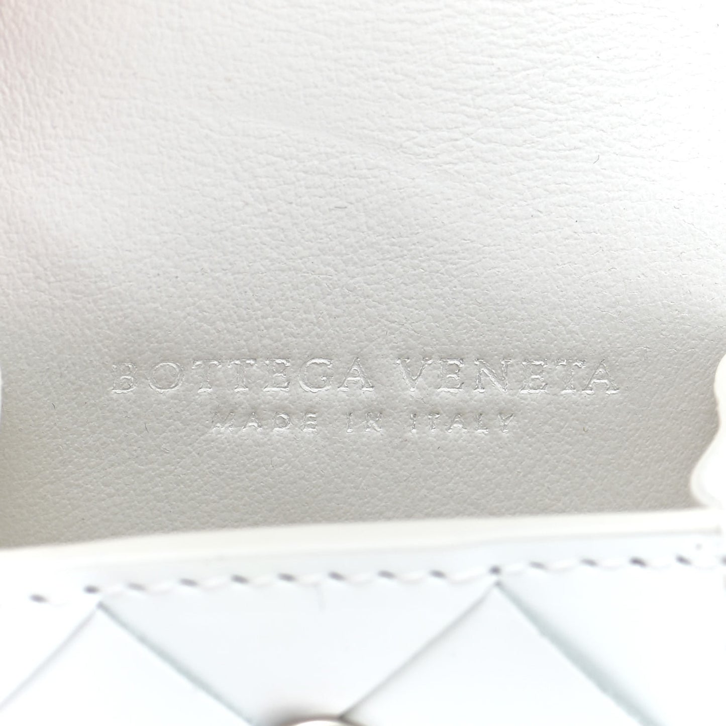 Nappa Maxi Intrecciato Airpods Case White