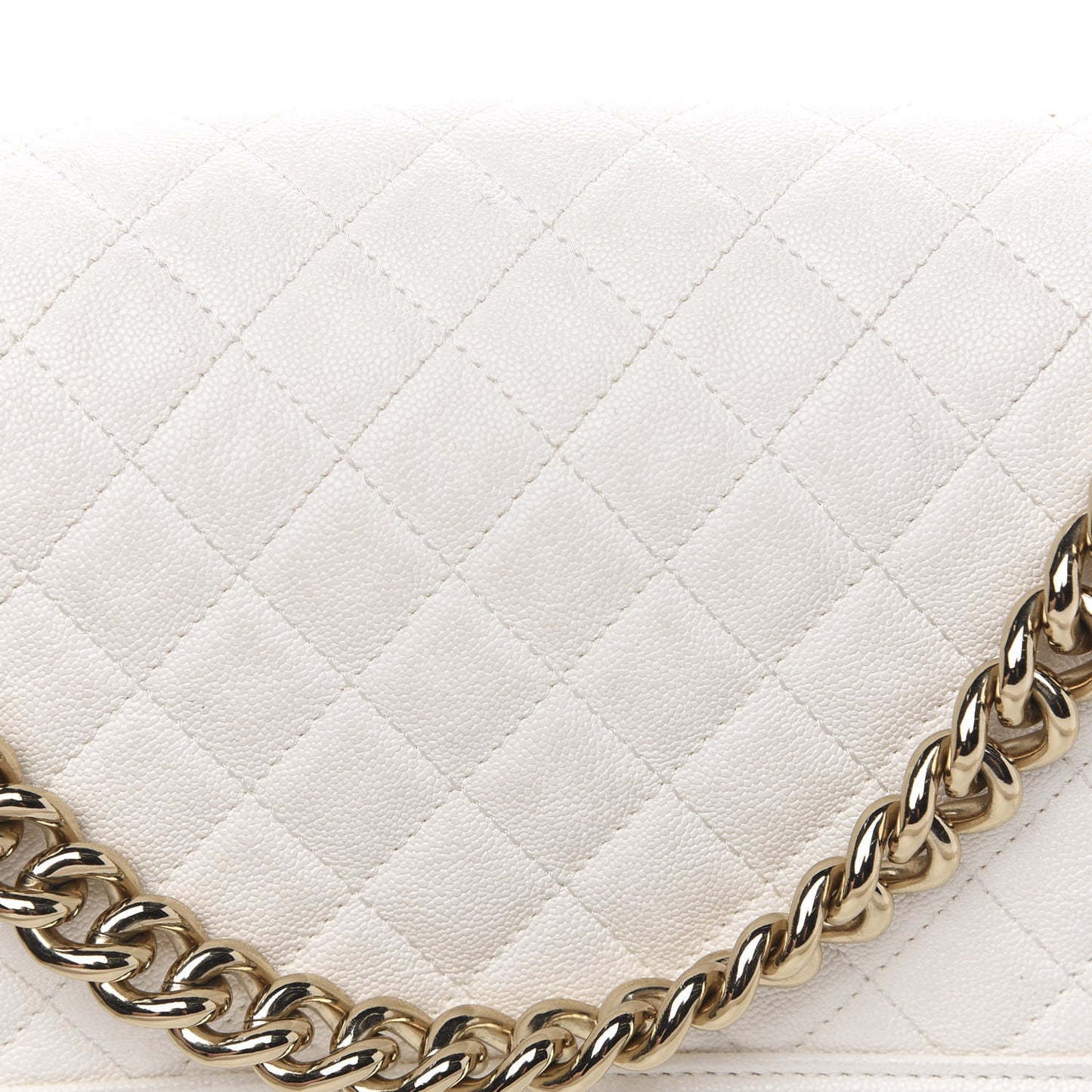 Caviar Quilted Medium Boy Flap Ivory