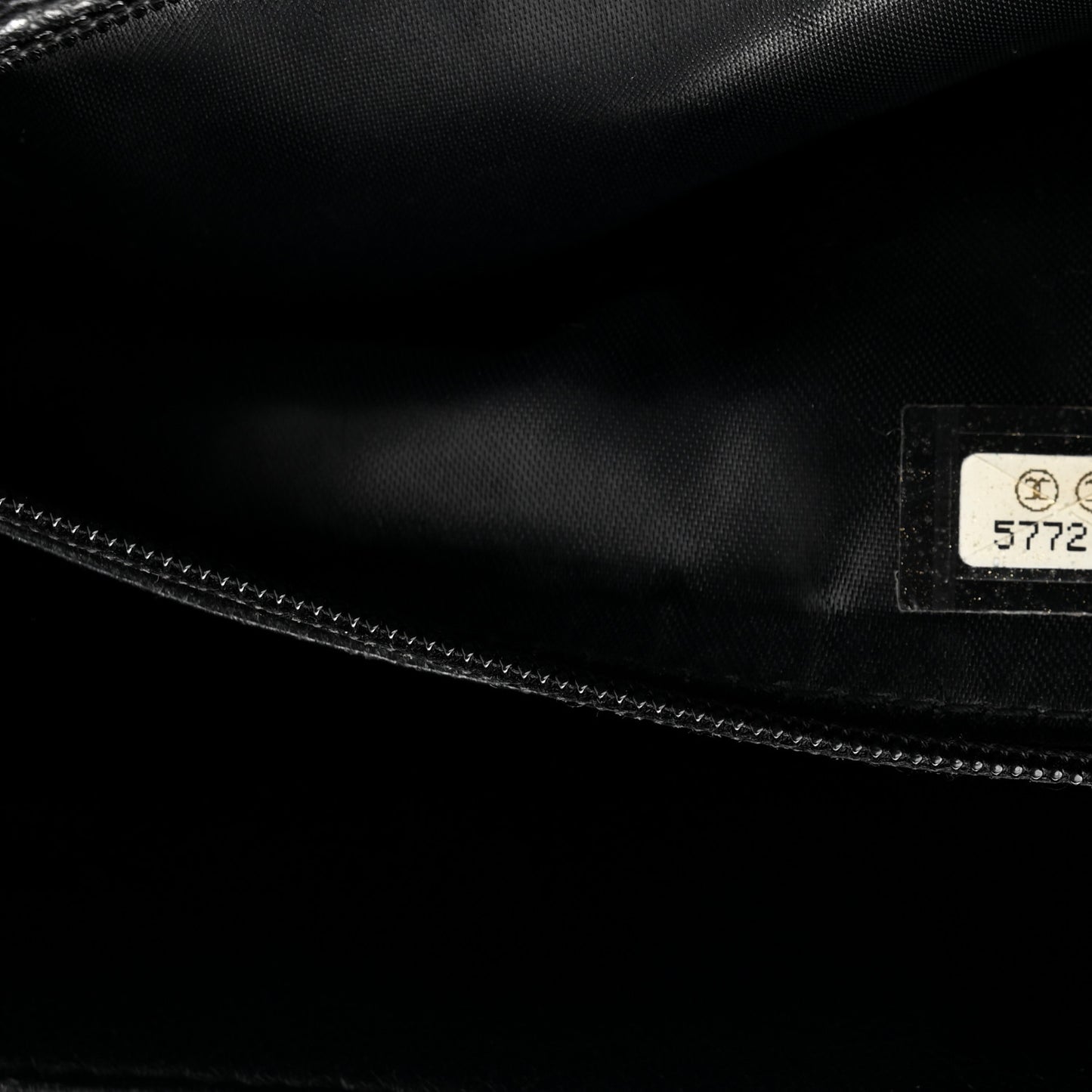 Caviar CC Shoulder Bag Black
