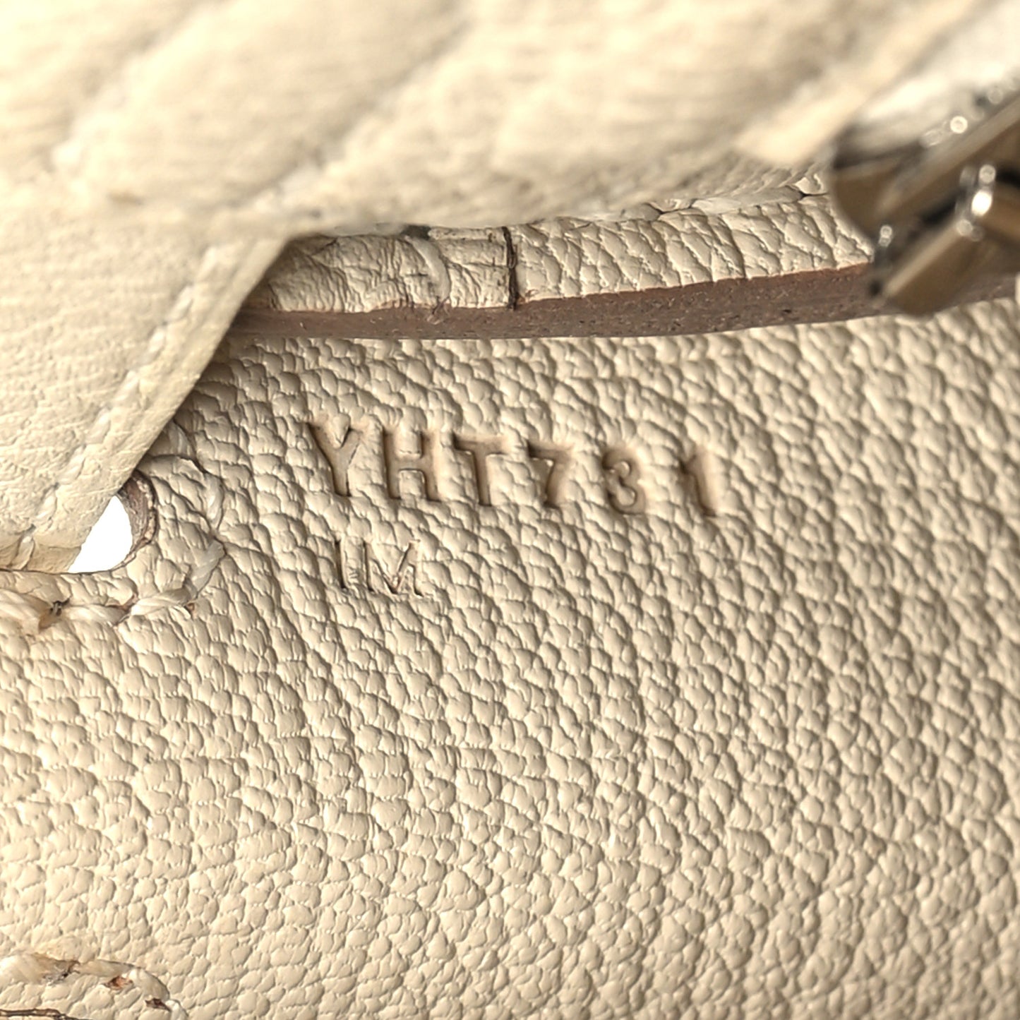 Togo Kelly Retourne 25 Craie