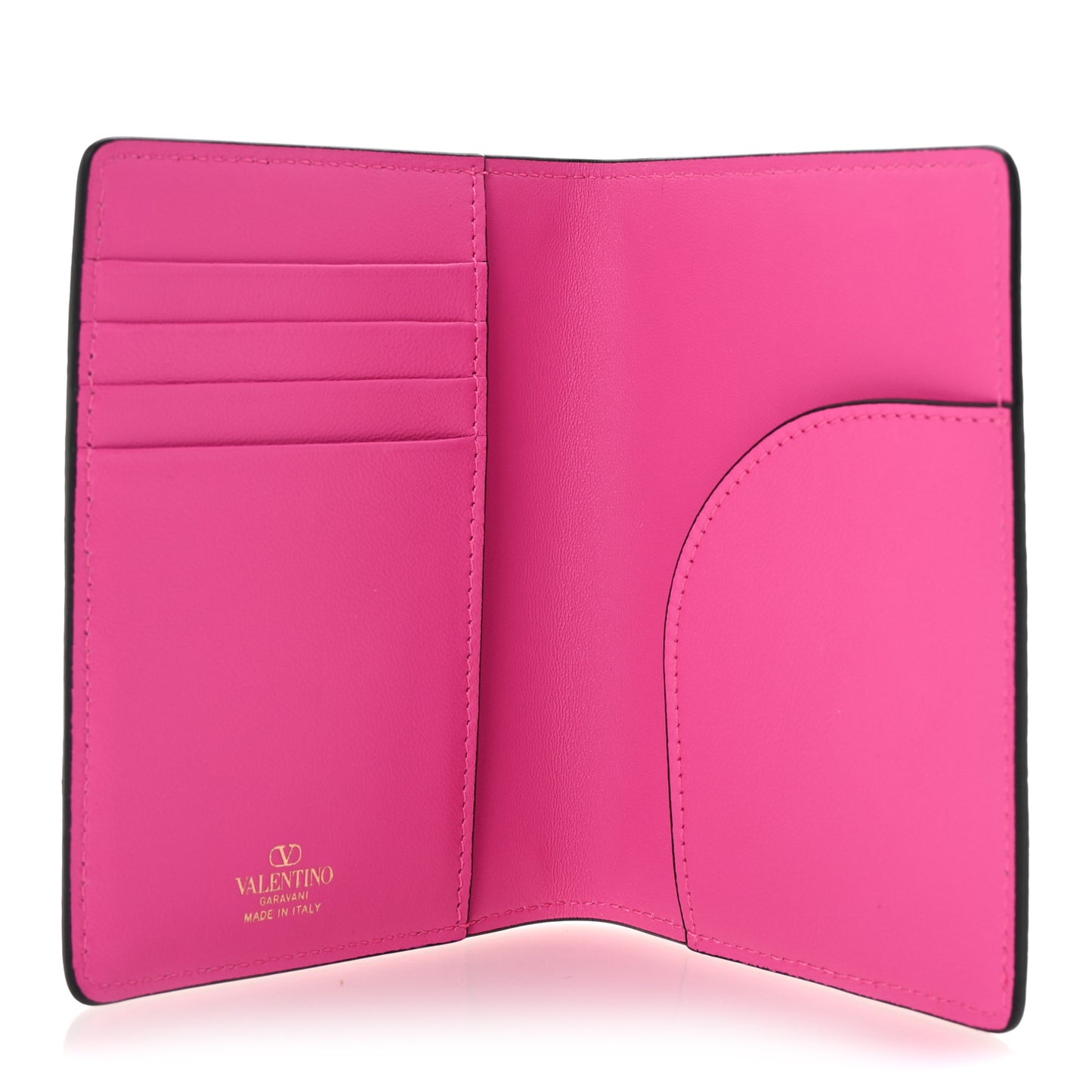 Pebbled Calfskin Rockstud Passport Cover Pink PP
