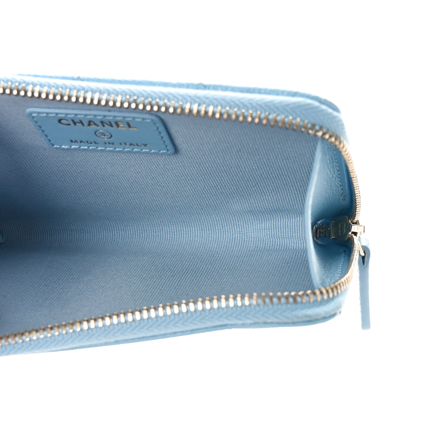Caviar Quilted CC Zip Around Card Holder Light Blue