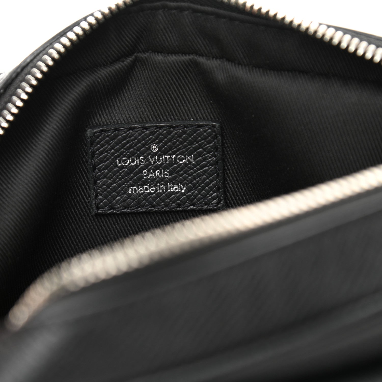 Louis Vuitton Taigarama Outdoor Bumbag Black 6 of 9