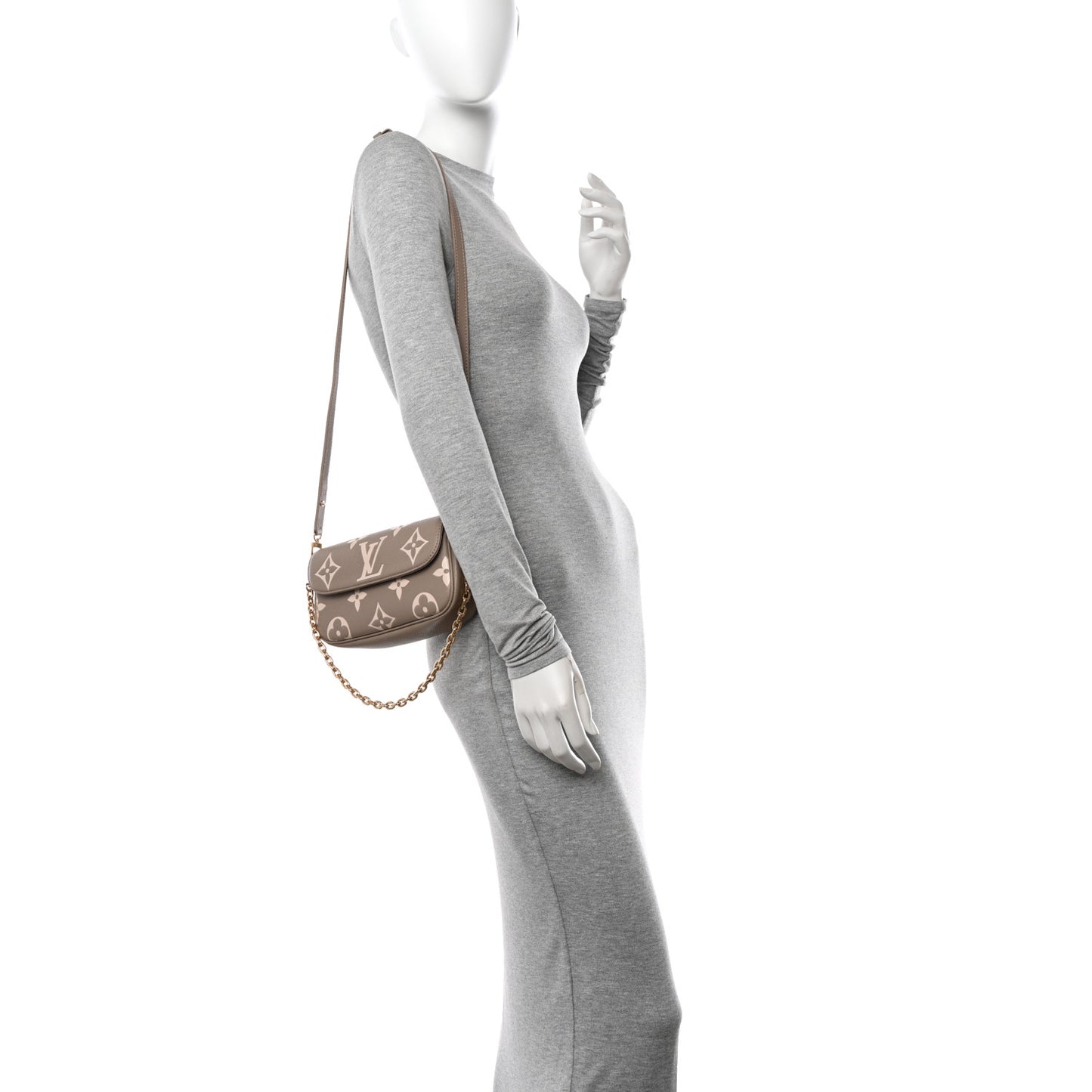 Empreinte Monogram Giant Ivy Wallet On Chain Tourterelle Creme