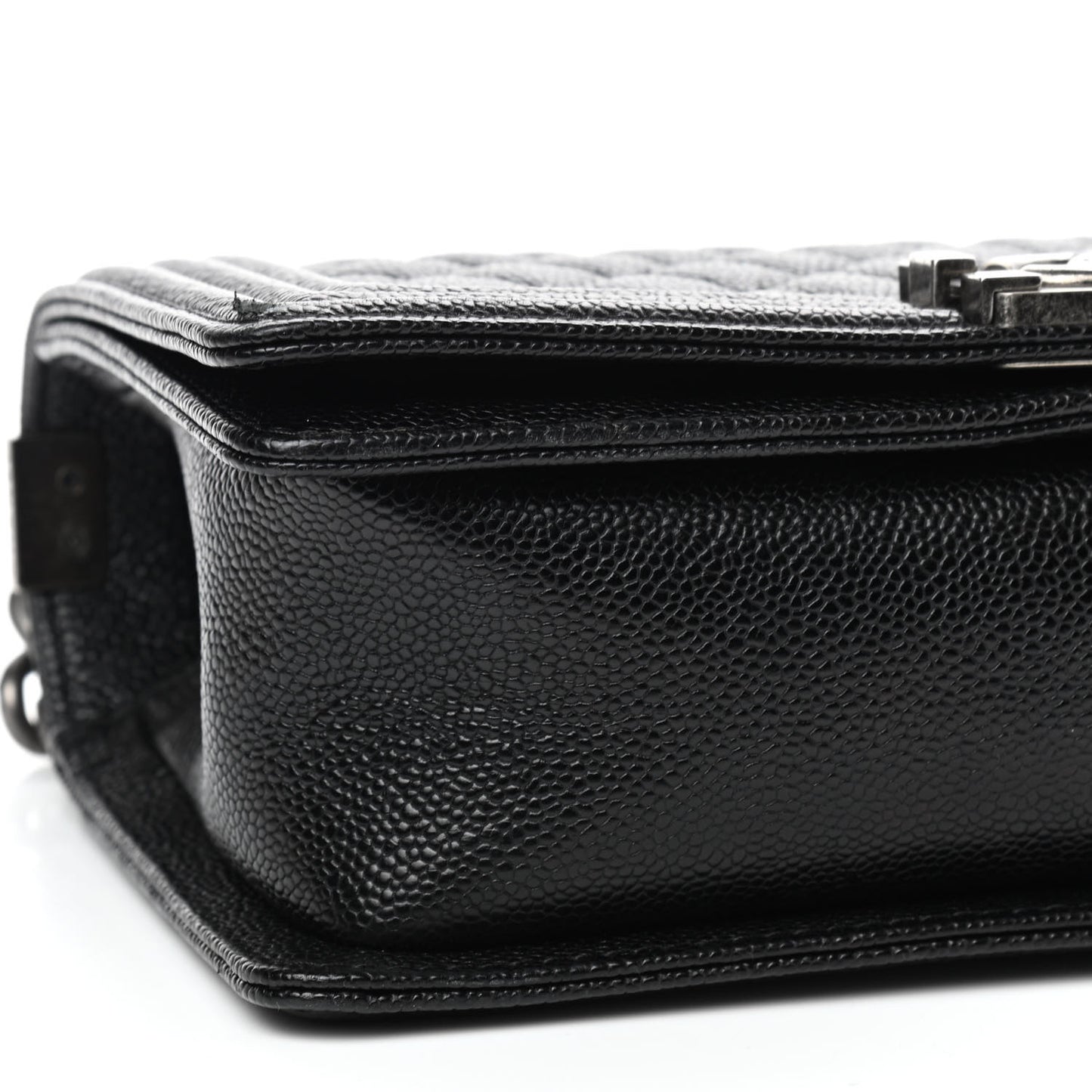 Caviar Quilted Medium Boy Flap Black