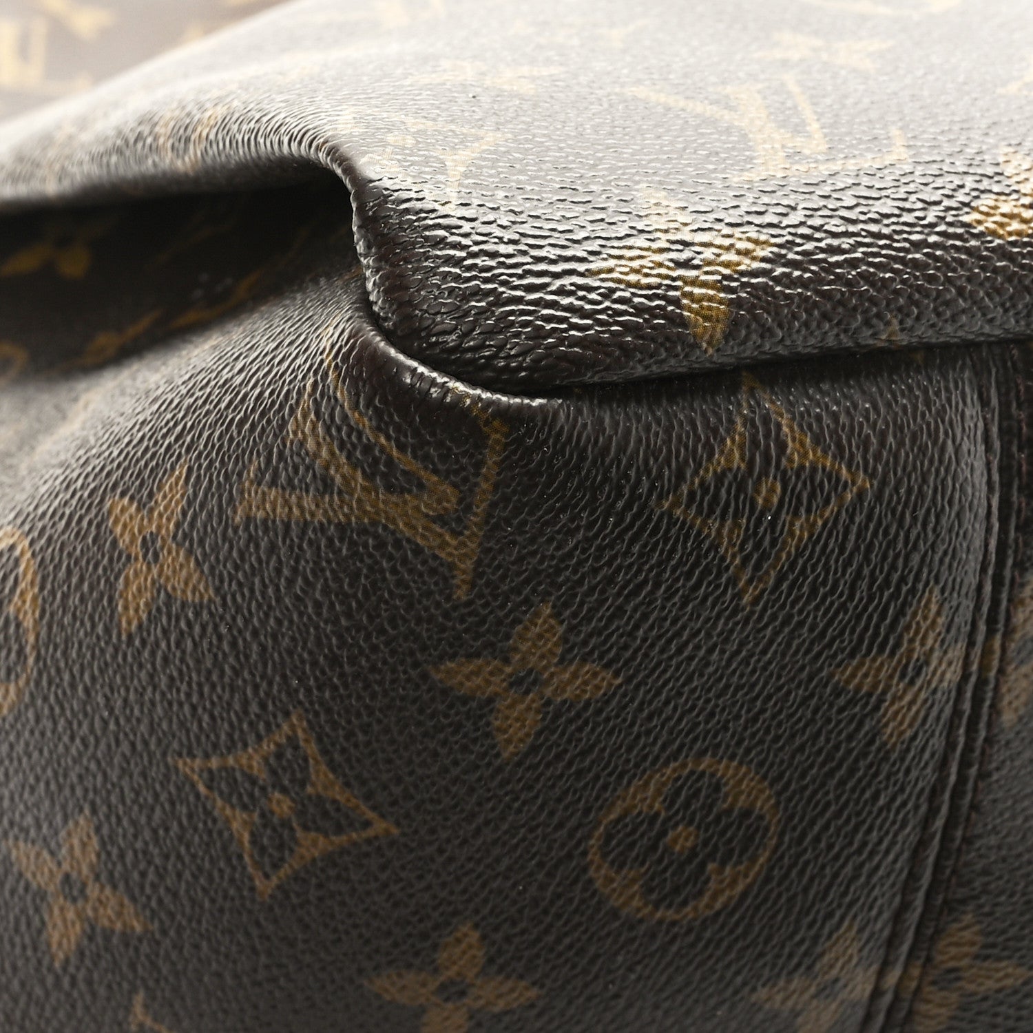 Louis Vuitton Monogram Artsy MM 9 of 10