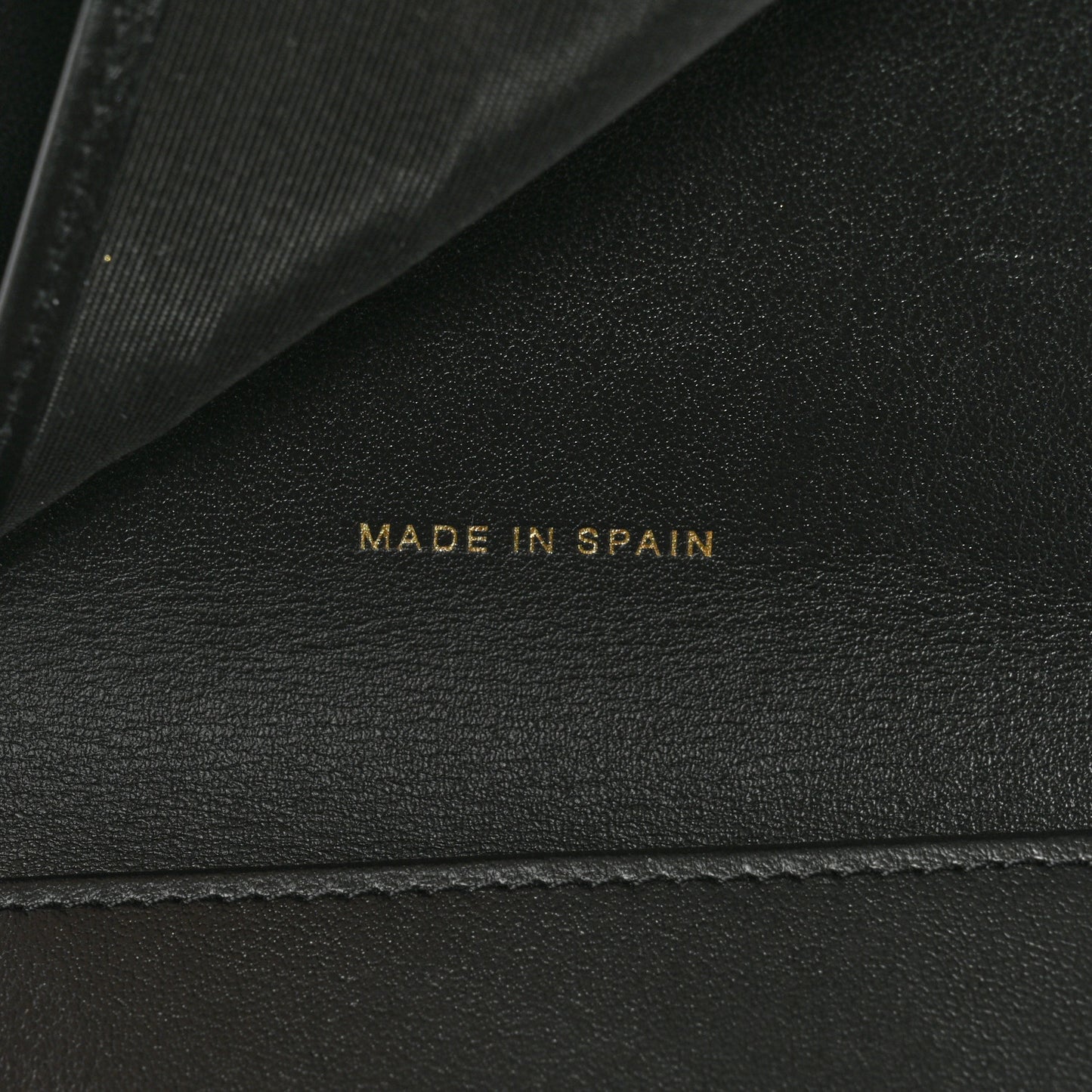 Caviar Quilted Compact Boy Wallet Black