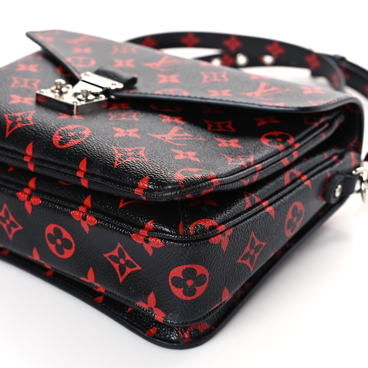 Monogram Infrarouge Pochette Metis