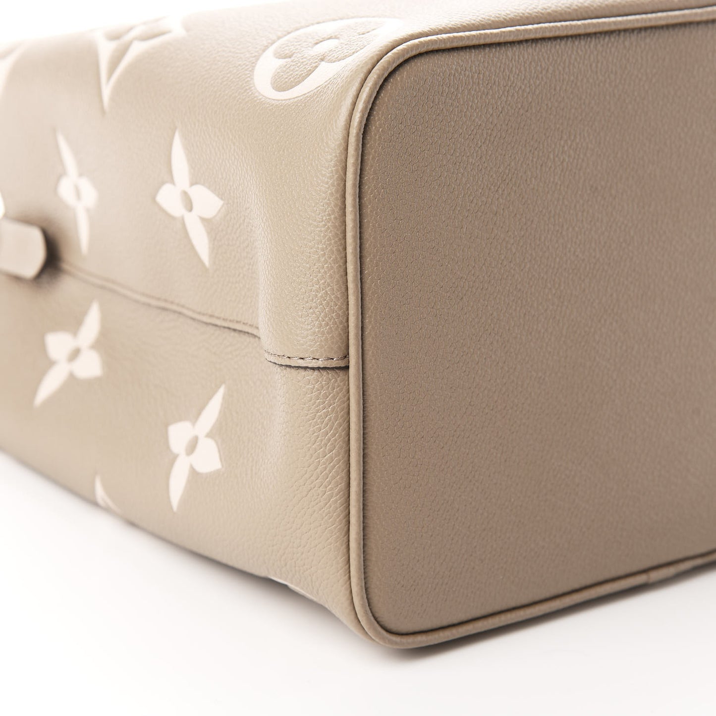 Empreinte Monogram Giant Neonoe MM Tourterelle Creme