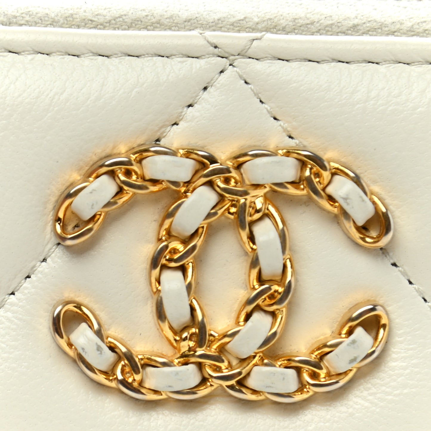 Shiny Goatskin Quilted 19 Long Zipped Around Wallet White