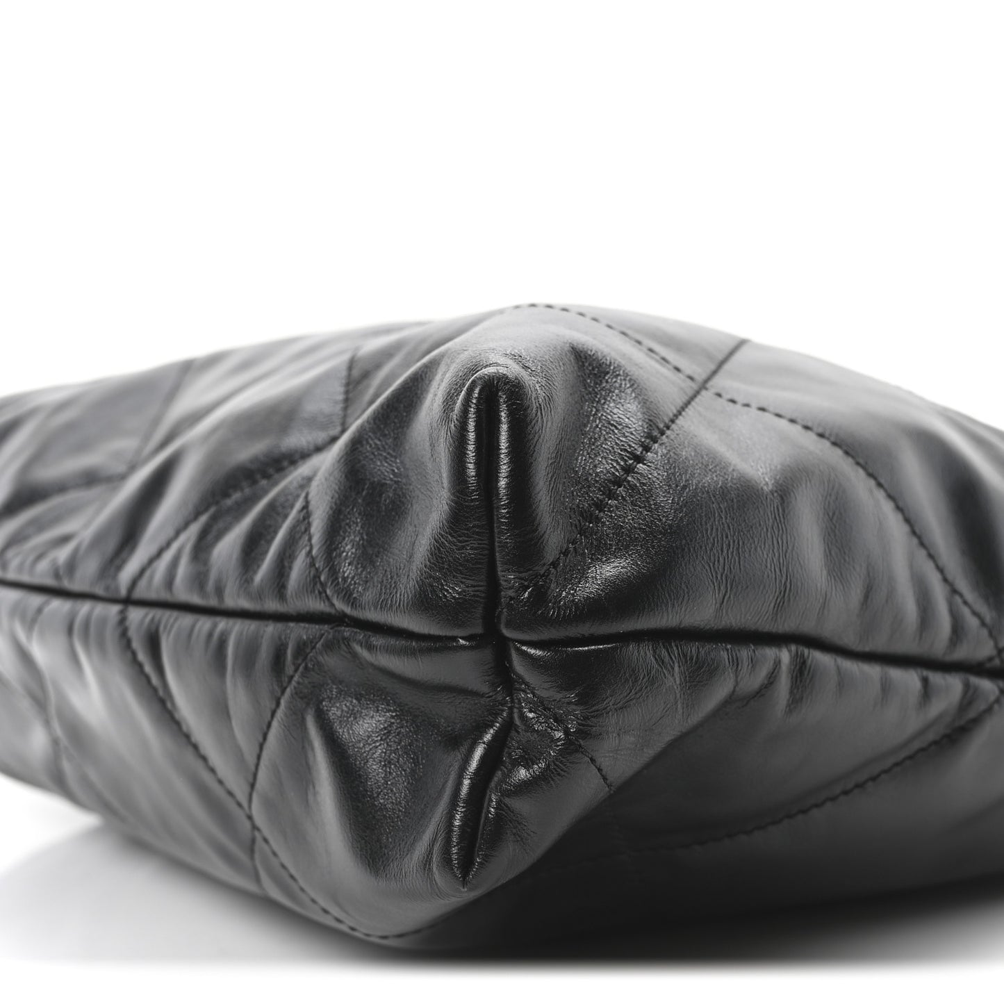 Shiny Calfskin Quilted Chanel 22 Black