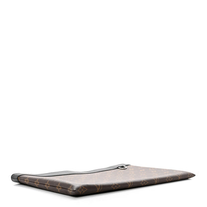 Louis Vuitton Monogram Discovery Pochette GM 4 of 6