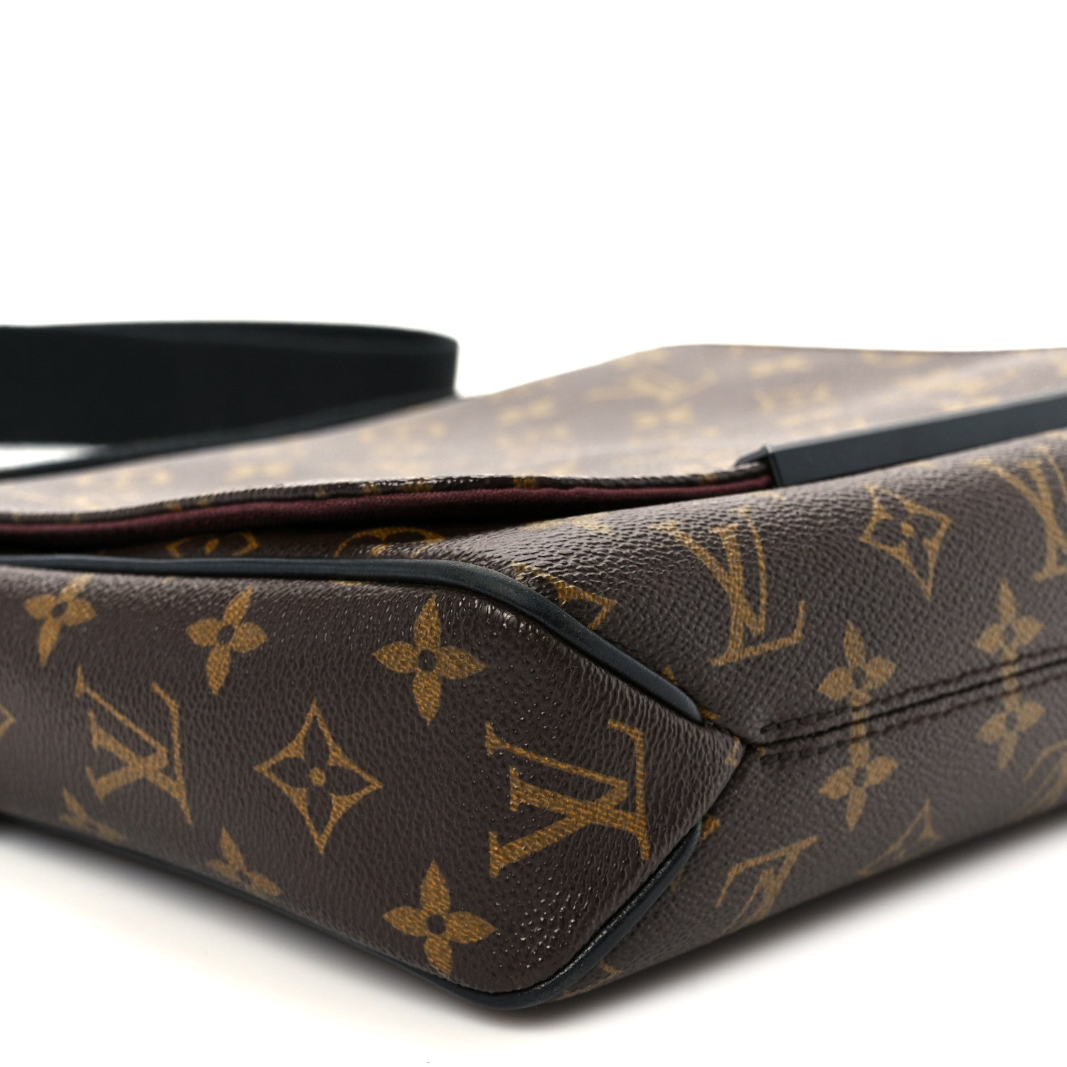 Louis Vuitton Monogram Macassar District PM 10 of 11