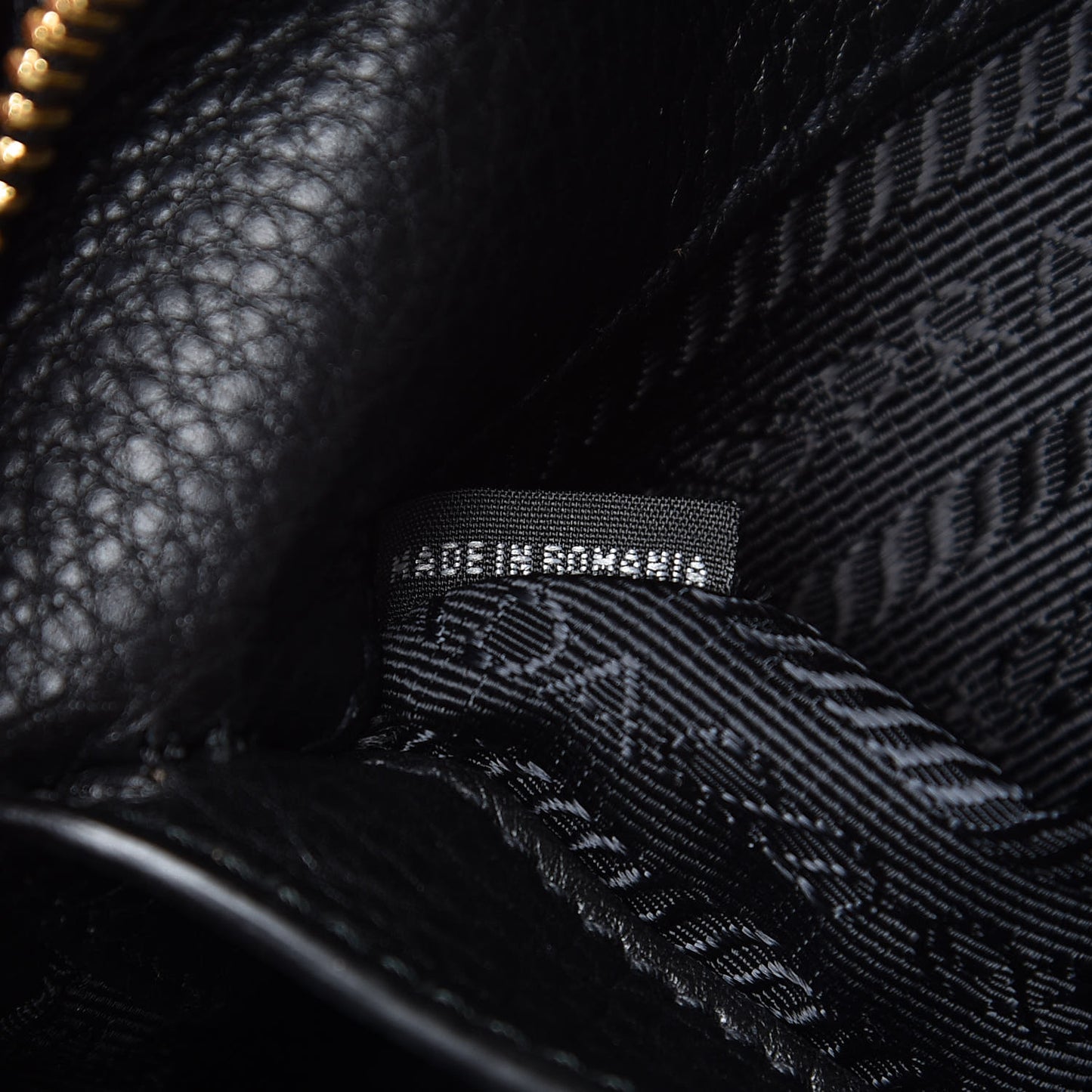 Vitello Daino Belt Bag Black