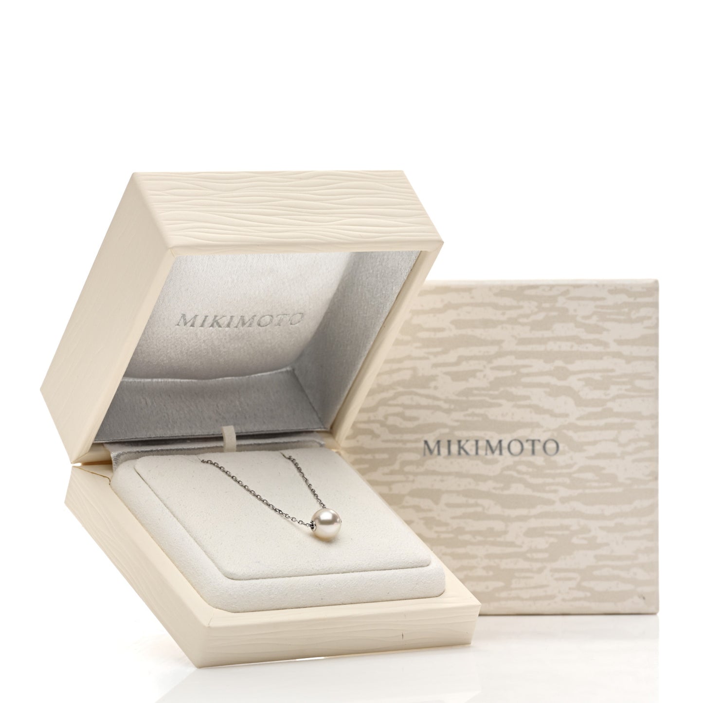 18K White Gold Akoya Cultured Pearl 8-8.5mm Single Pendant Necklace