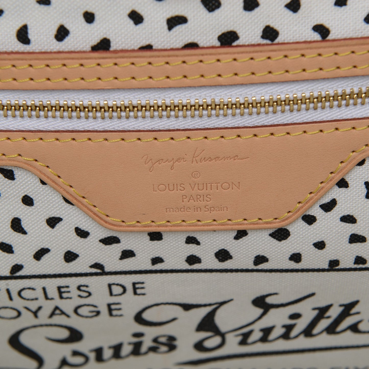 Monogram Kusama Waves Neverfull MM White