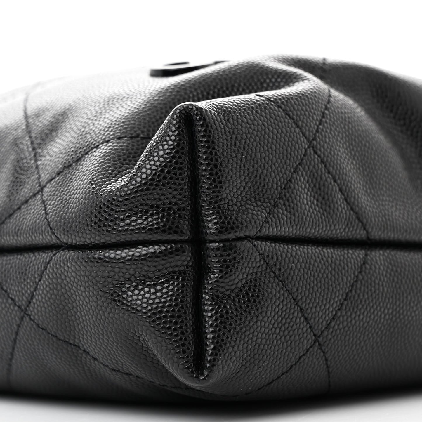 Shiny Caviar Quilted Monochrome Mini Chanel 22 Black