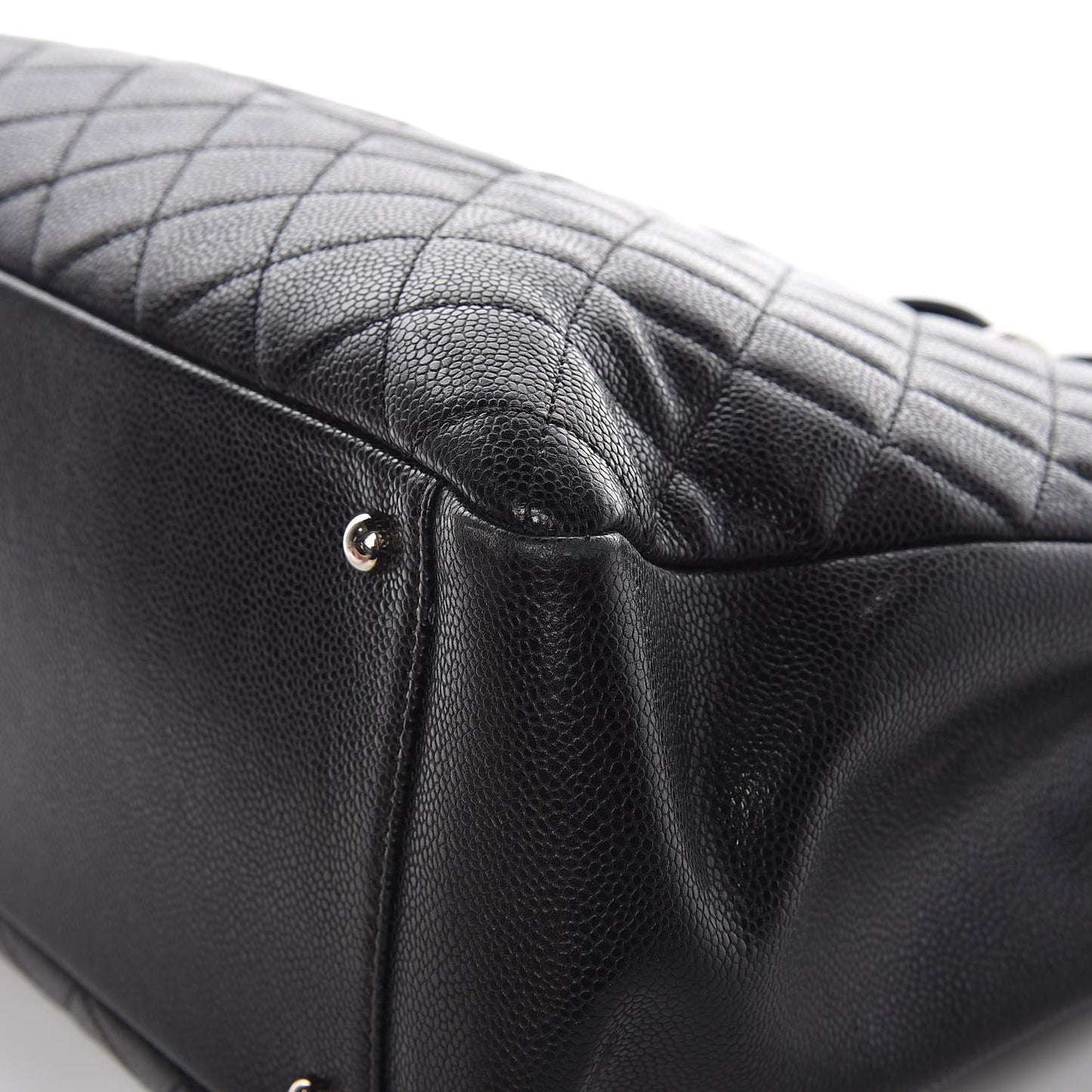 Caviar Quilted XL Grand Shopping Tote GST Black