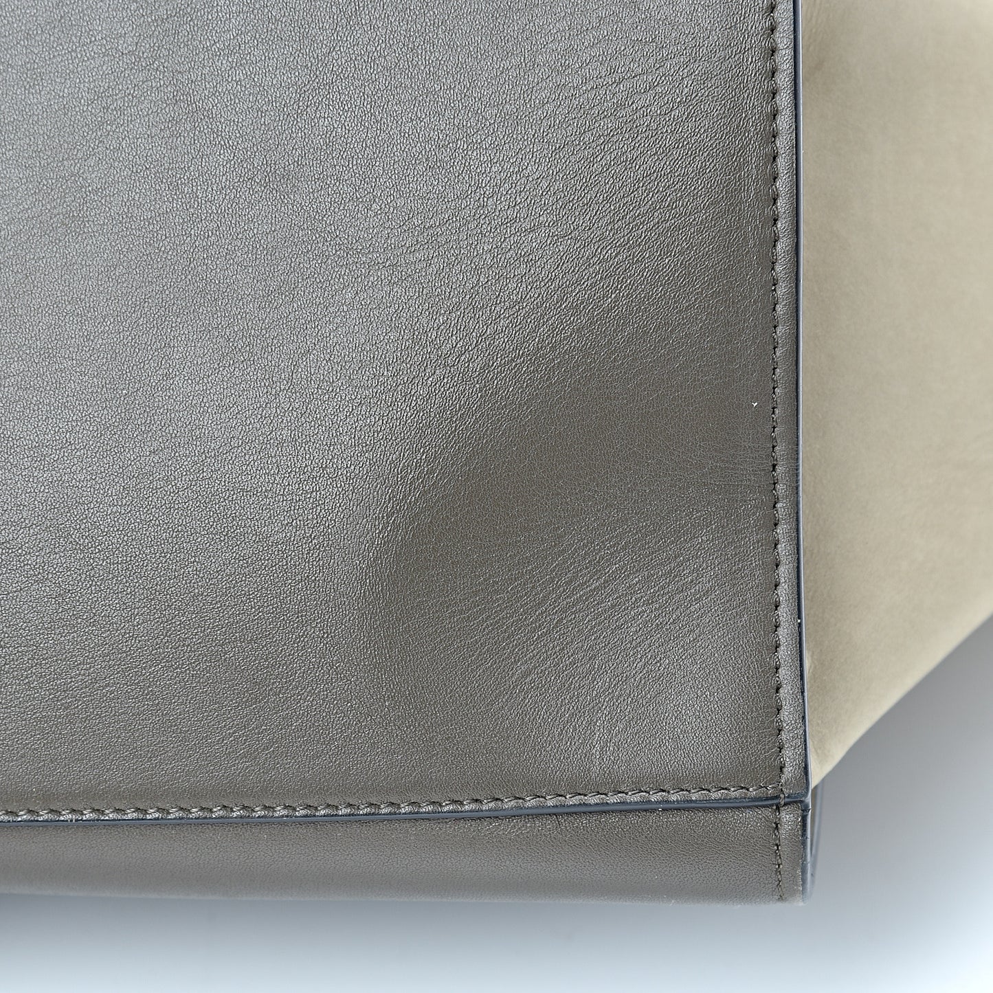 Crocodile Embossed Calfskin Suede Medium Trapeze Taupe