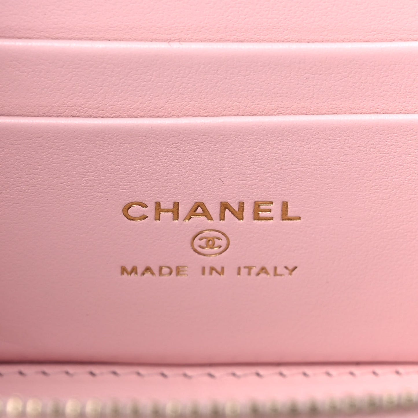 Caviar Quilted Small Vanity Case With Chain Light Pink