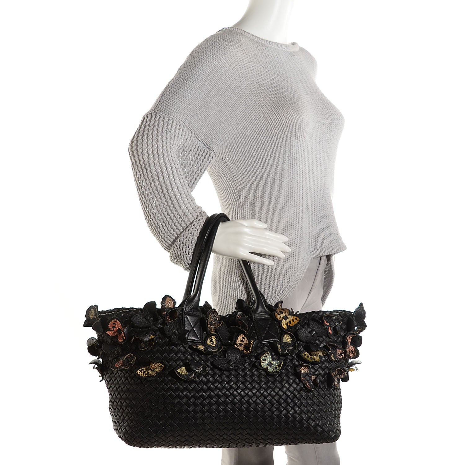 Bottega Veneta Nappa Intreciatto Medium Butterfly Cabat Nero Black 2 of 9