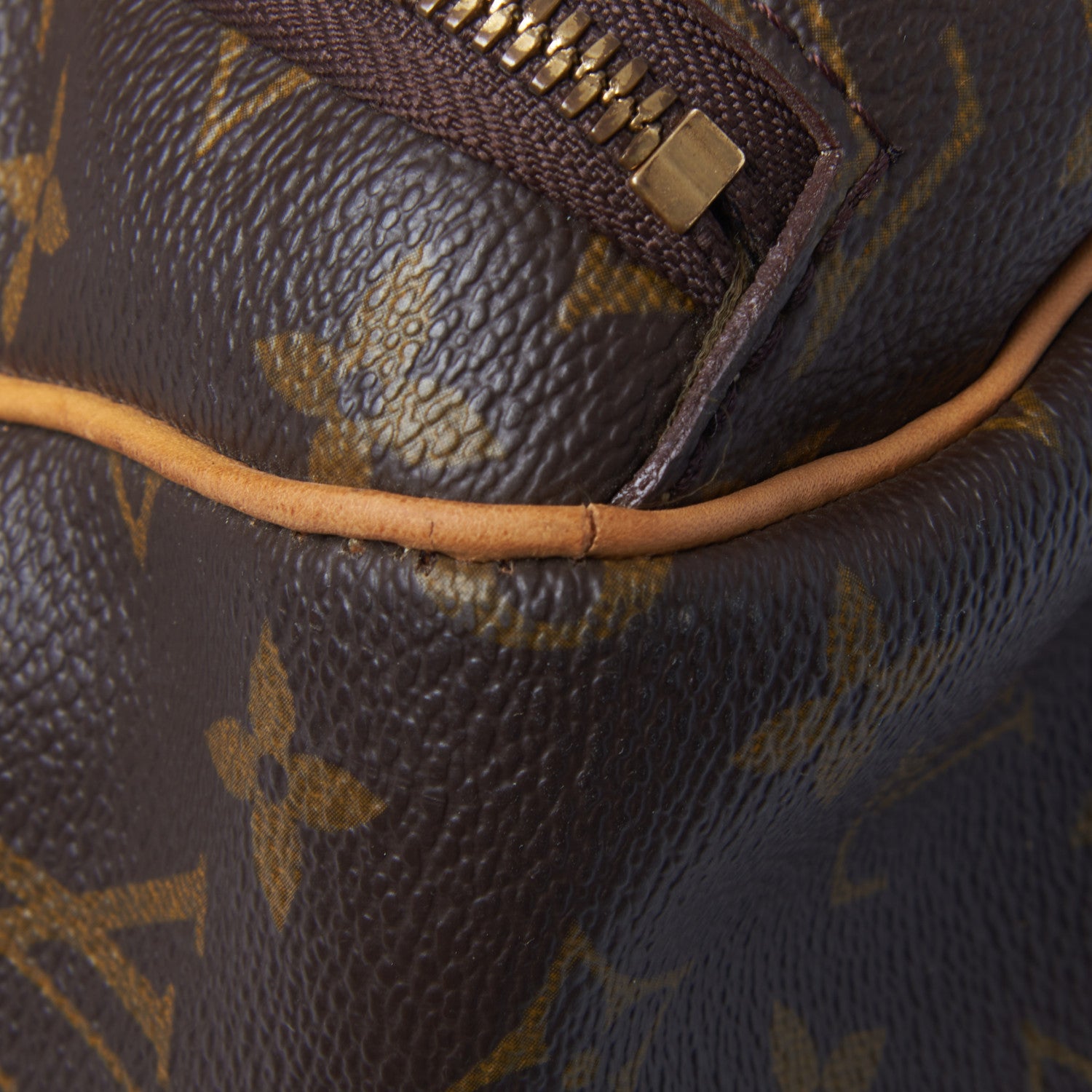 Louis Vuitton Monogram Evasion Sports Bag 12 of 13