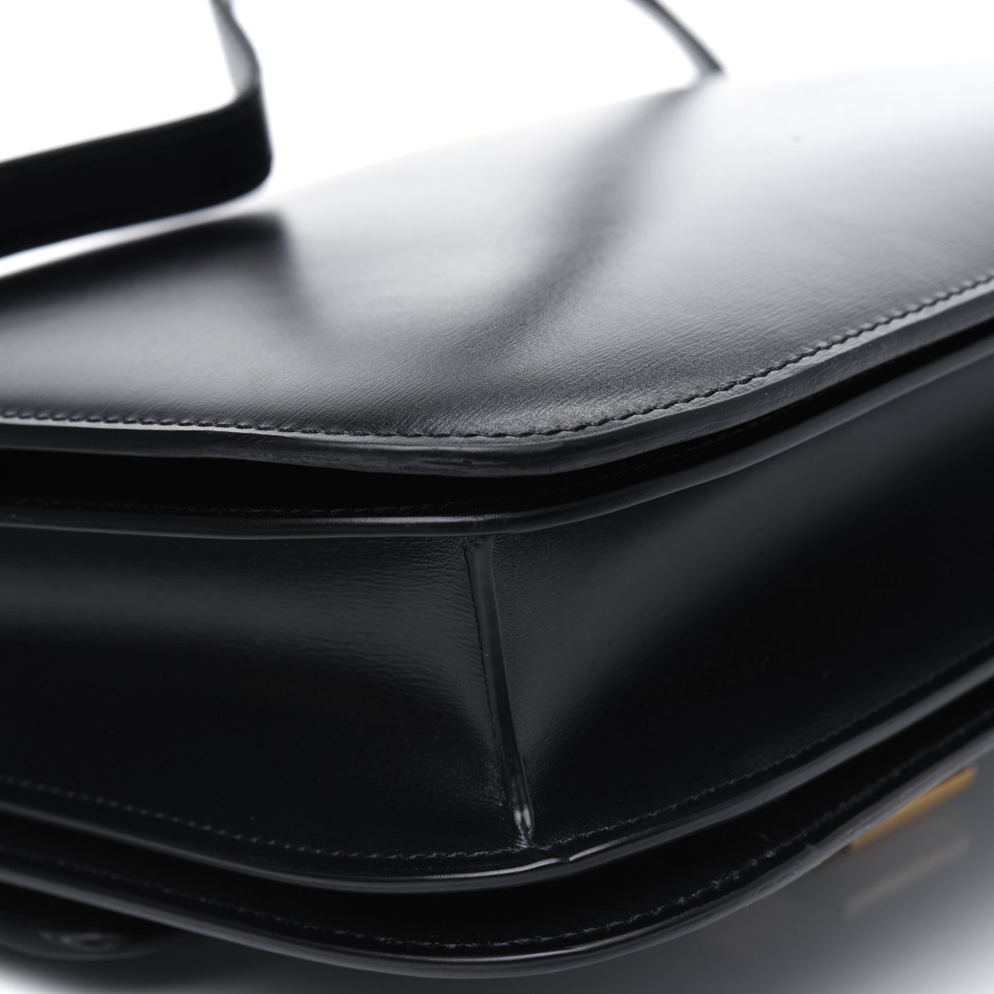Box Calfskin Medium Classic Box Flap Bag Black