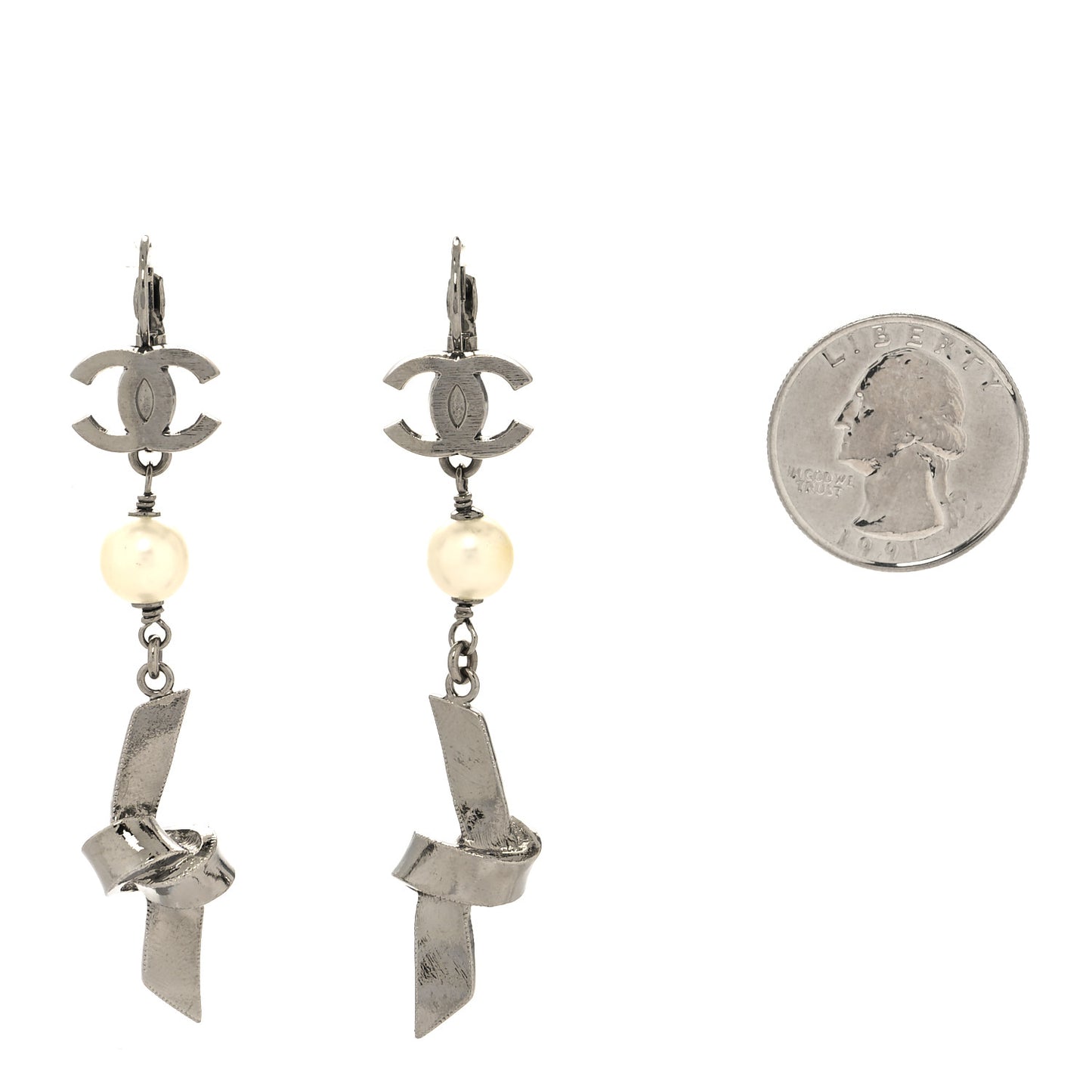 Ruthenium Pearl CC Ribbon Drop Earrings