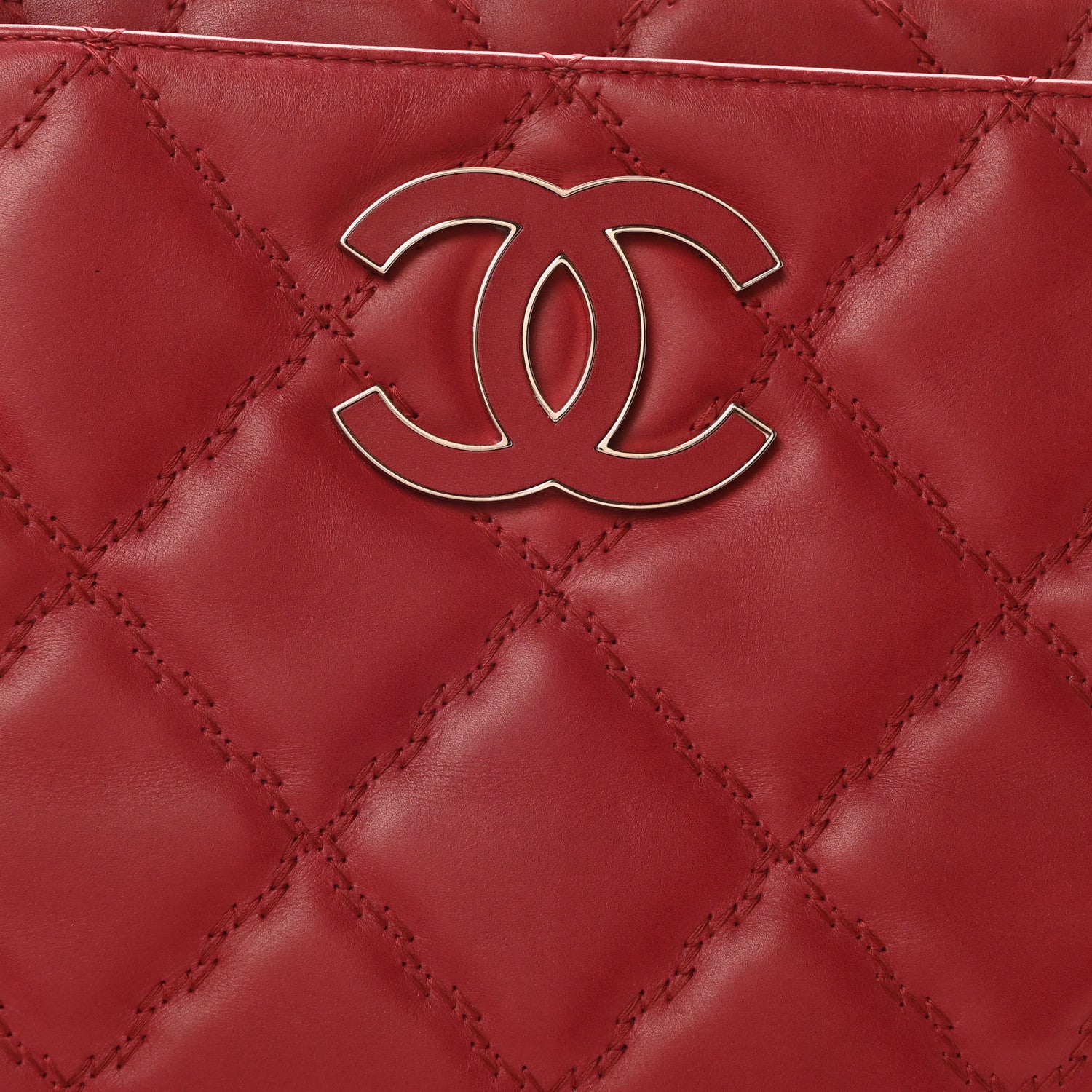 Chanel Calfskin Double Stitch Large Hamptons Tote Red 8 of 10