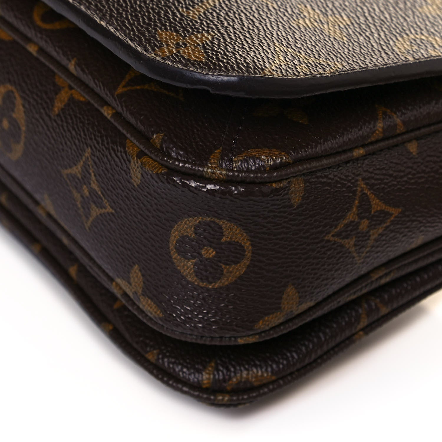 Louis Vuitton Monogram Pochette Metis 12 of 12