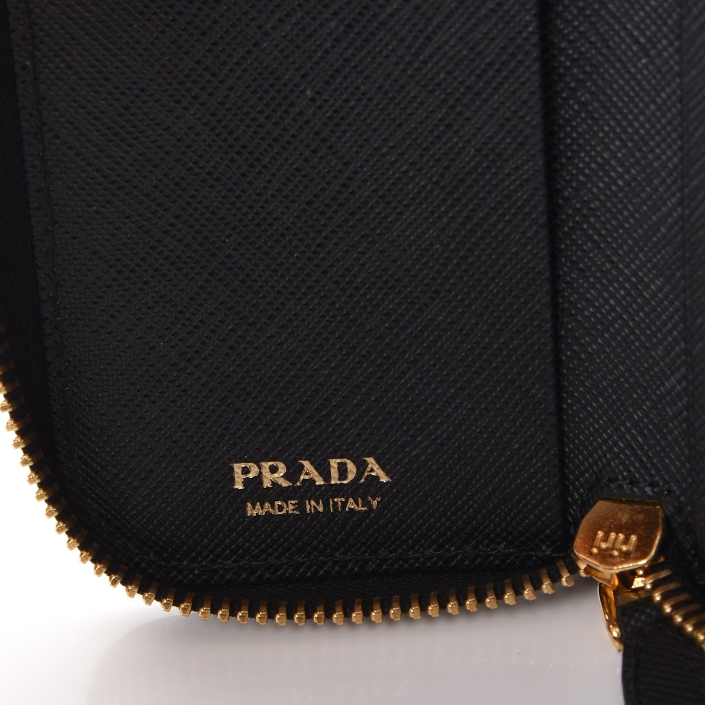 Saffiano Metal Zip Around 6 Key Holder Nero Black