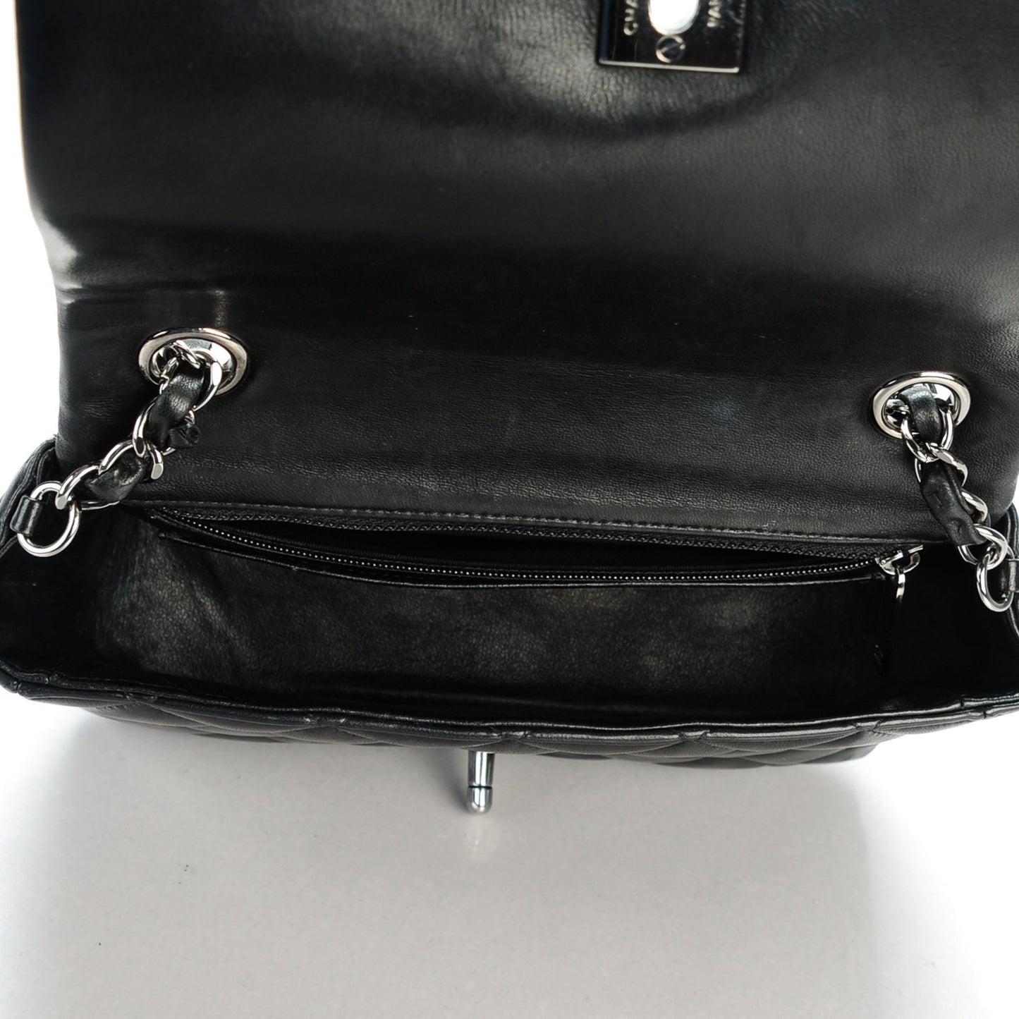 Lambskin Small Quilting Enchained Flap Black