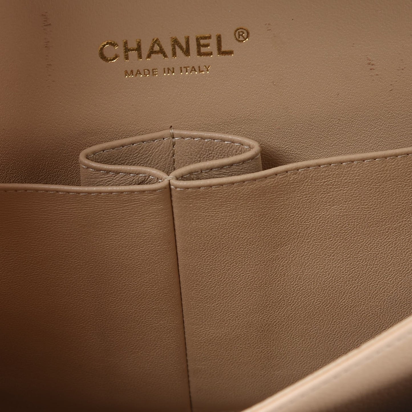 Caviar Quilted Jumbo Double Flap Beige Clair