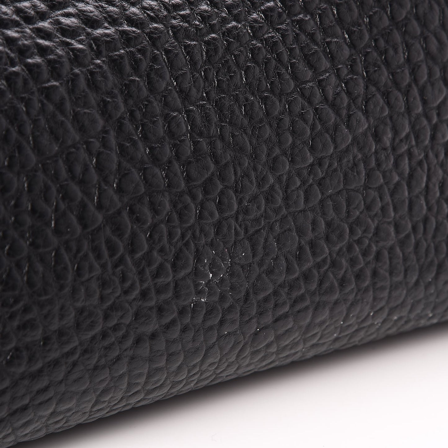 Signature Grain Medium Mildenhall Crossbody Bag Black