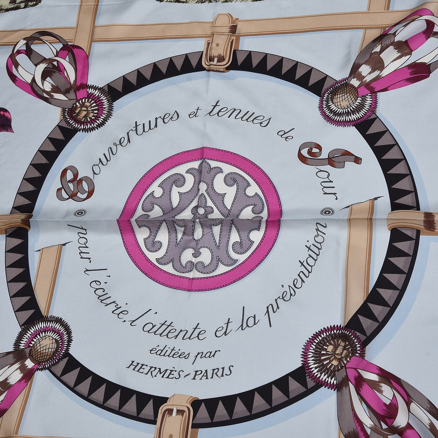 Silk Couvertures Et Tenues de Jour Scarf 140 Gris Perle Fuchsia Black