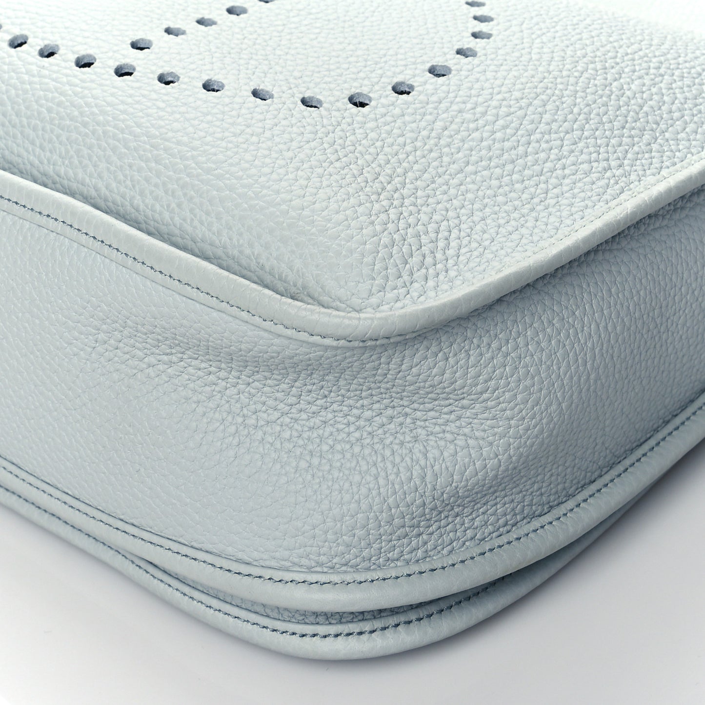 Taurillon Clemence Evelyne III GM Bleu Pale