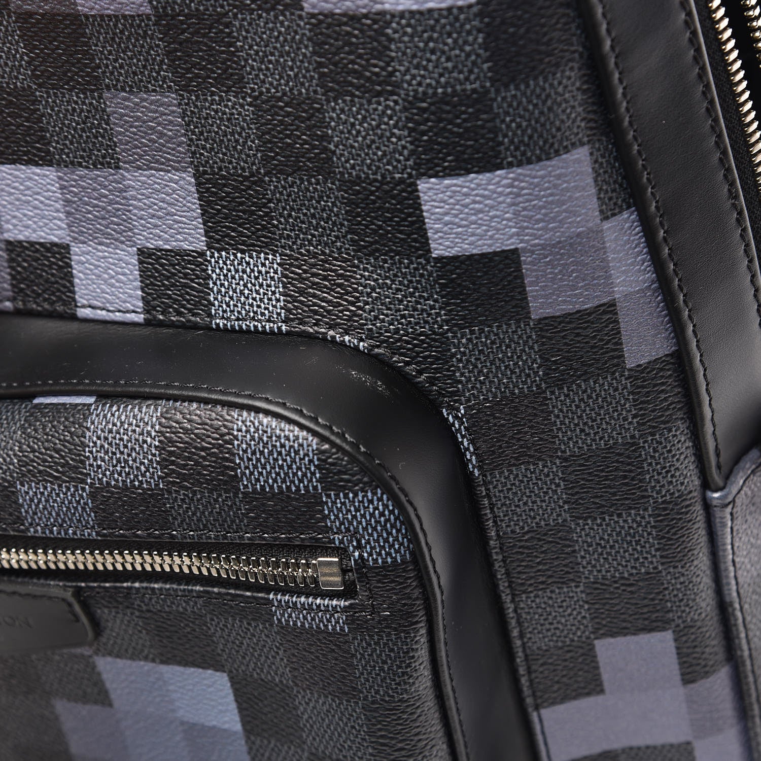 Louis Vuitton Damier Graphite Pixel Josh Backpack Gris 9 of 9
