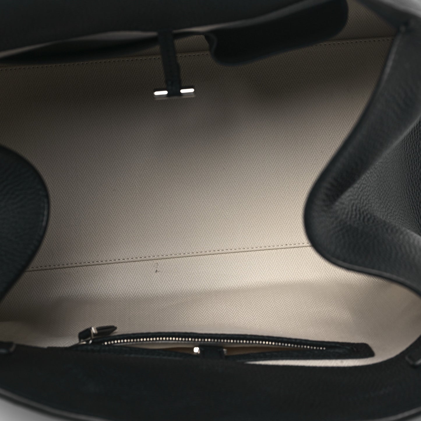 Matte Grained Calfskin Soft Margaux 15 Black