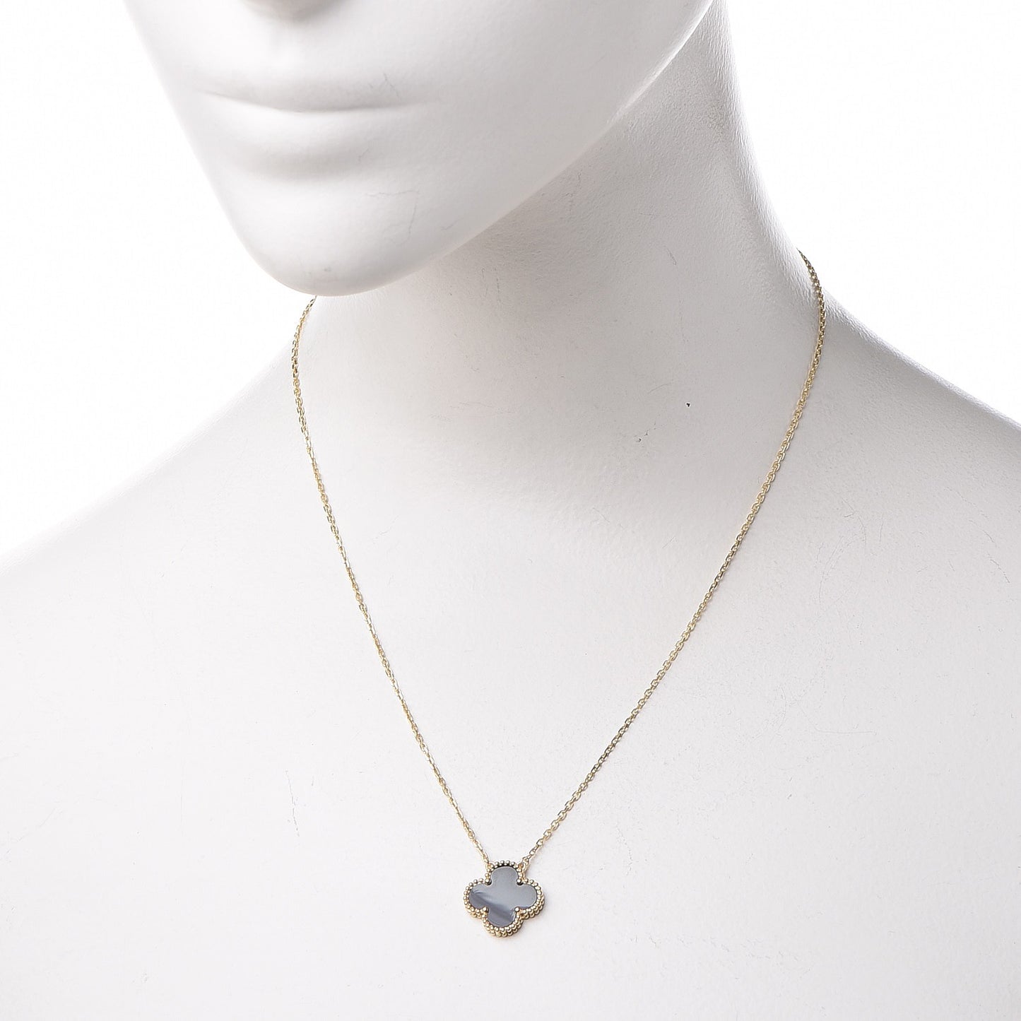 18K Yellow Gold Black Onyx Vintage Alhambra Pendant Necklace